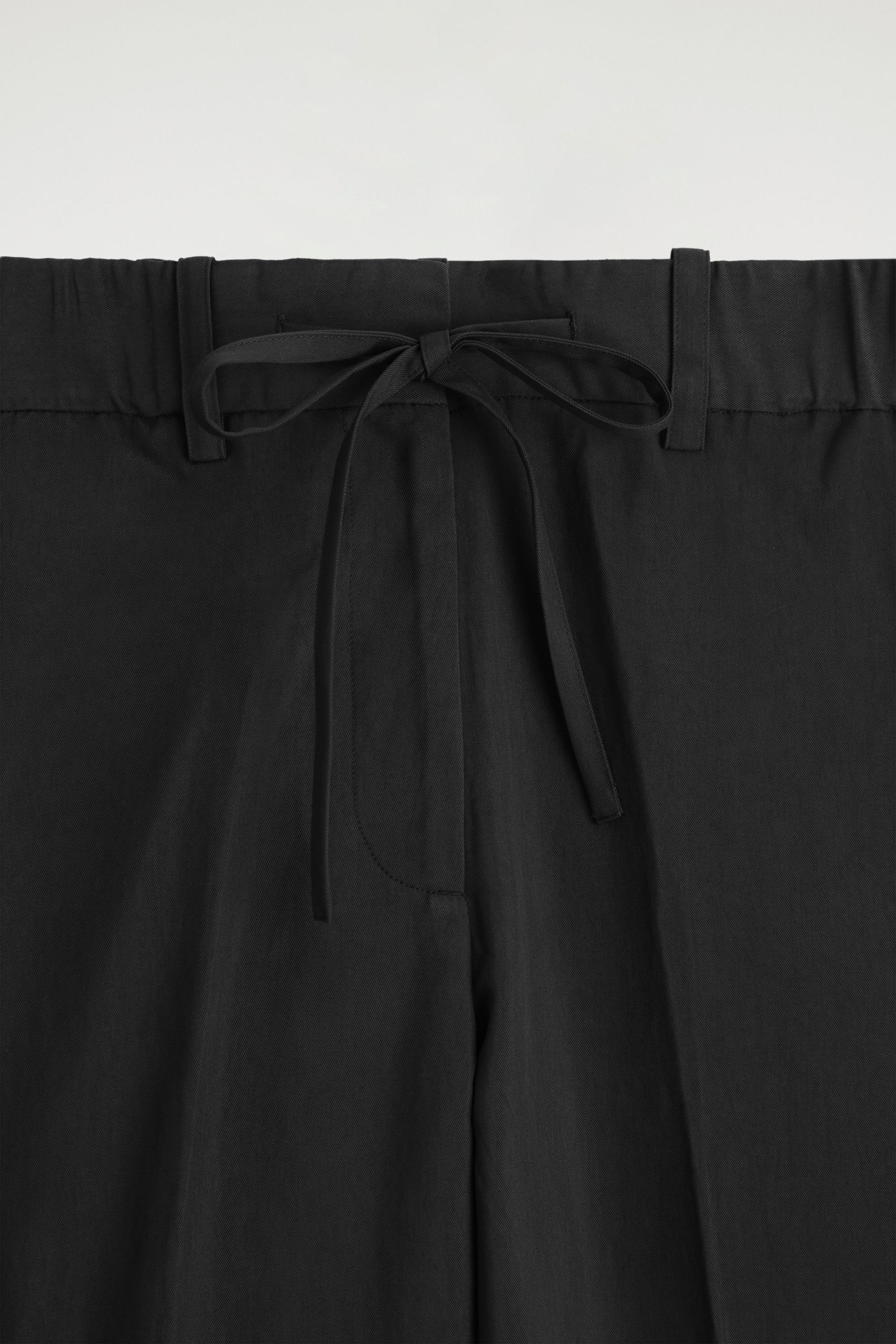 FLUID DRAWSTRING TROUSERS