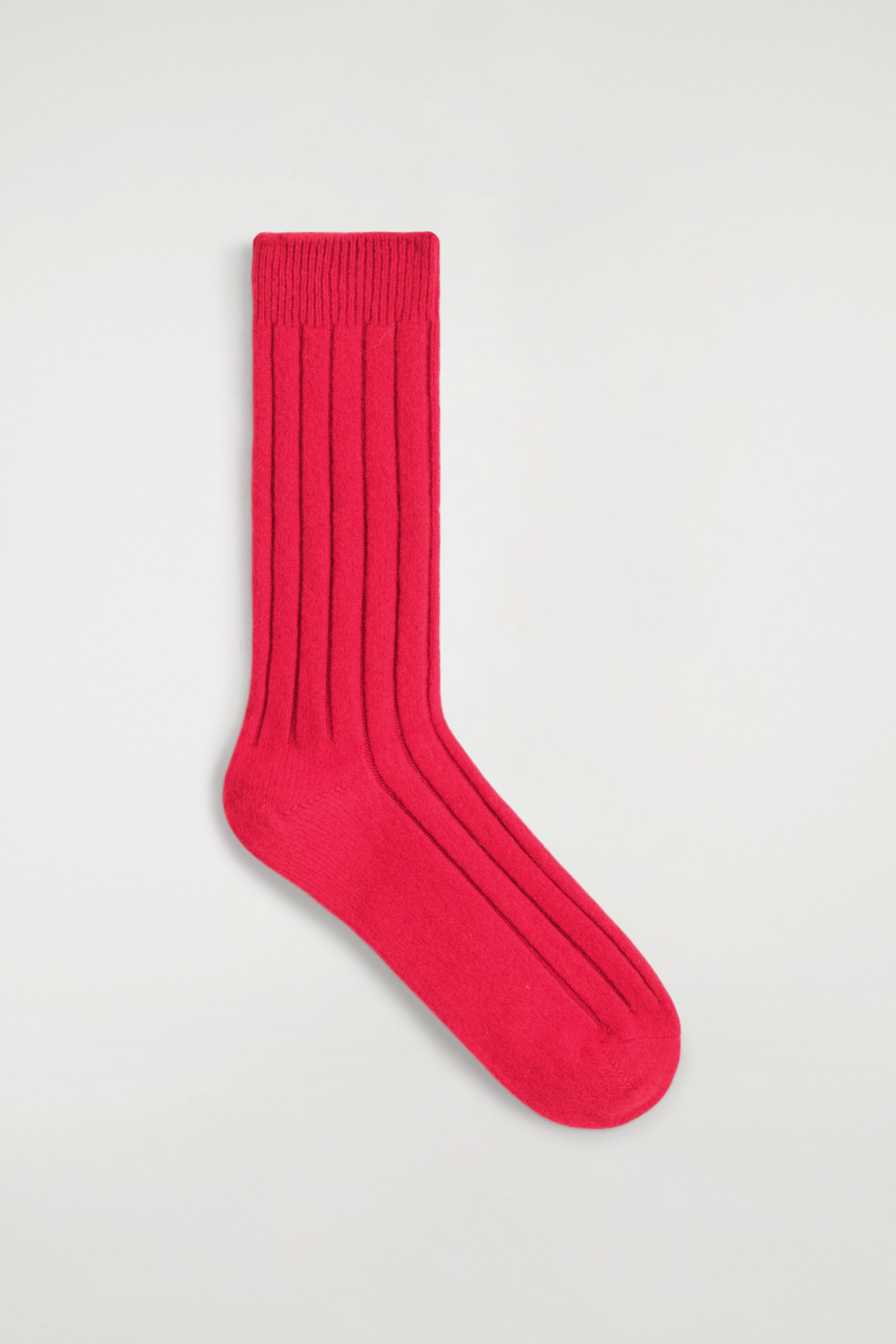 View larger image: RIBBED CASHMERE SOCKS - RED - Men | H&M GB 1