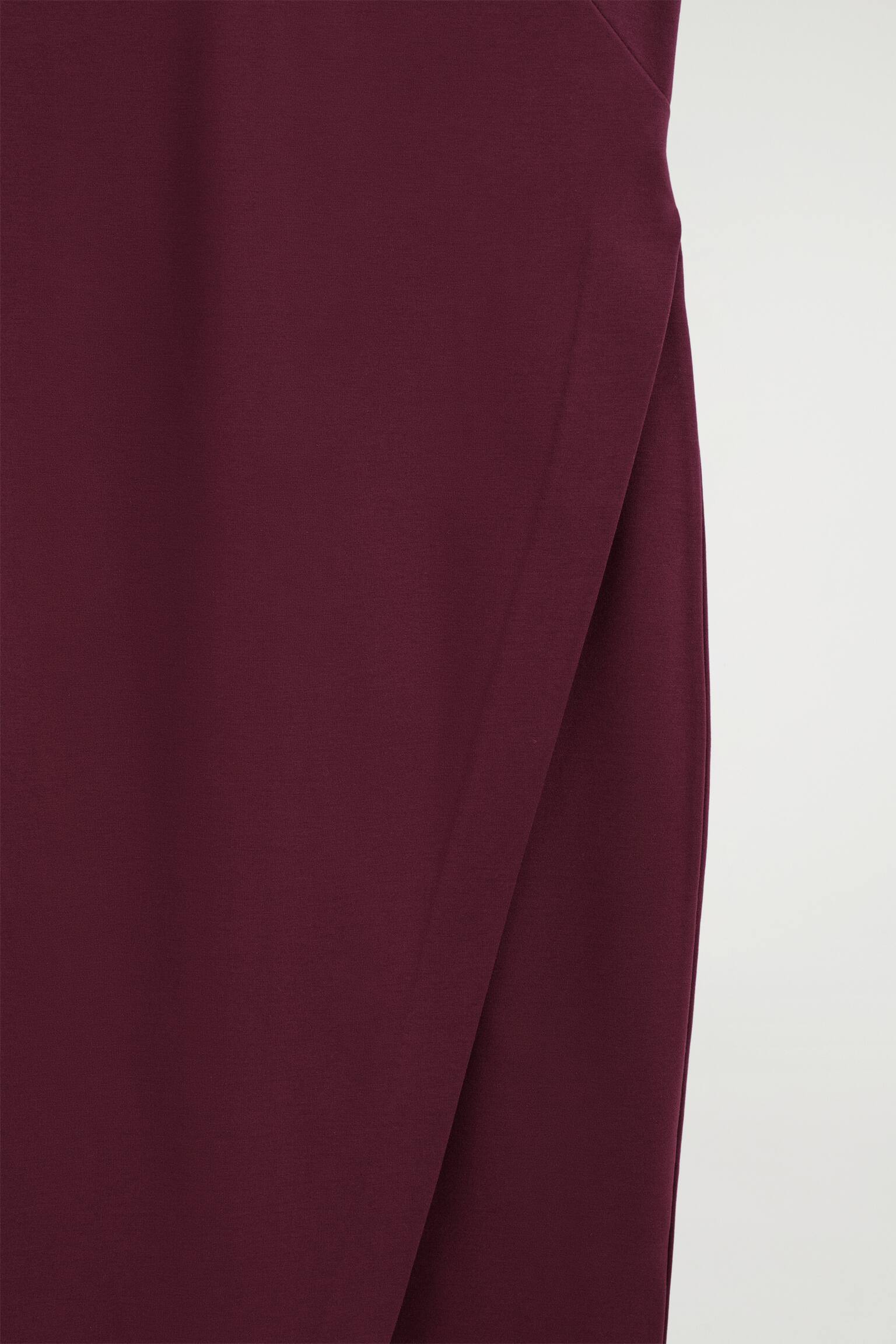 ROBE MIDI PORTEFEUILLE À ENCOLURE EN V - ROUGE PROFOND/NOIR - 4