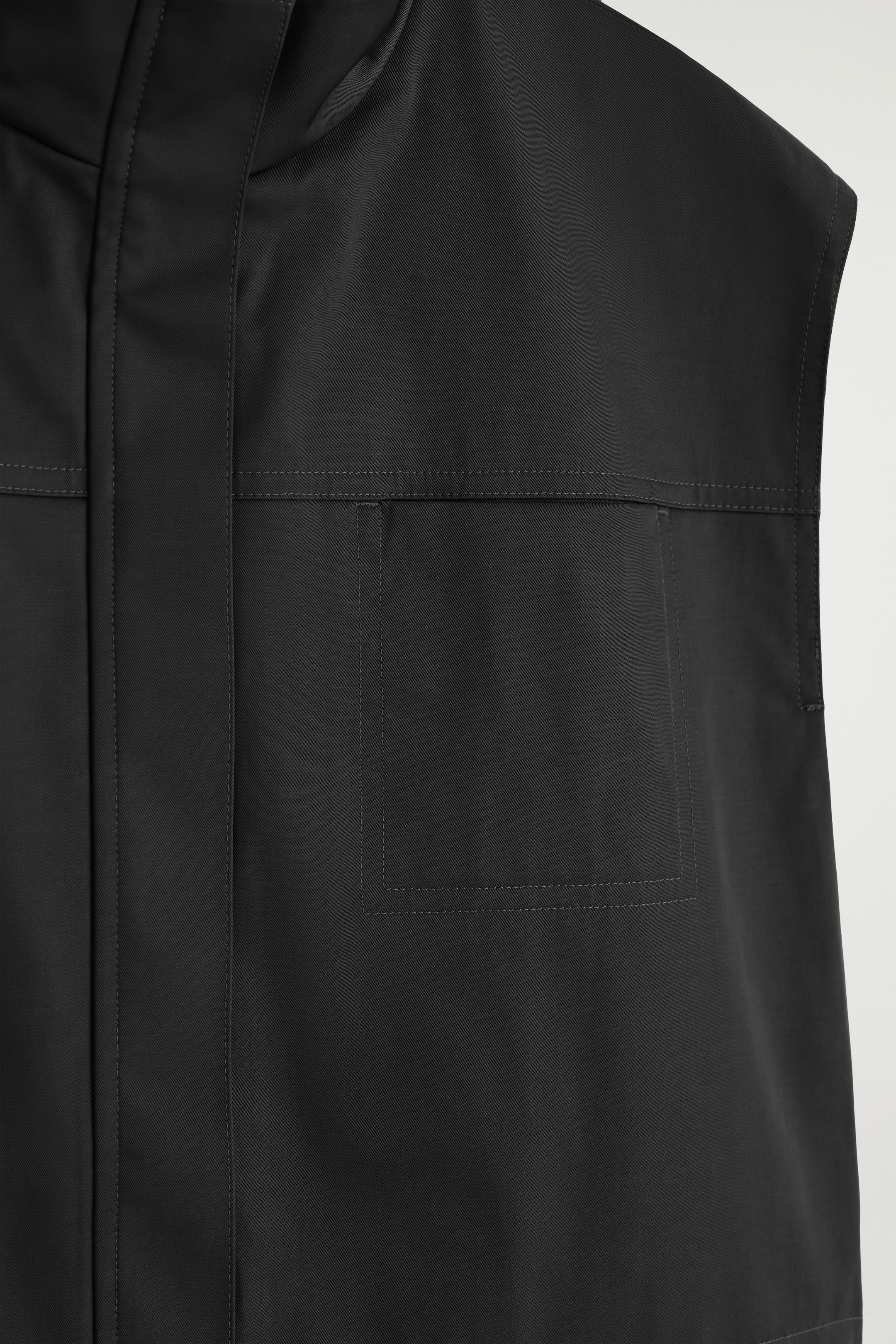 View larger image: MOCK-NECK UTILITY VEST - BLACK - Ladies | H&M GB 7