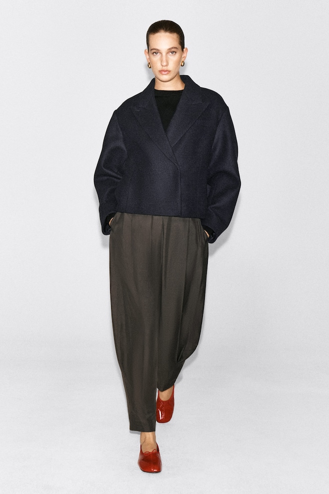 OVERSIZED CROPPED BOILED WOOL-BLEND BLAZER — NAVY