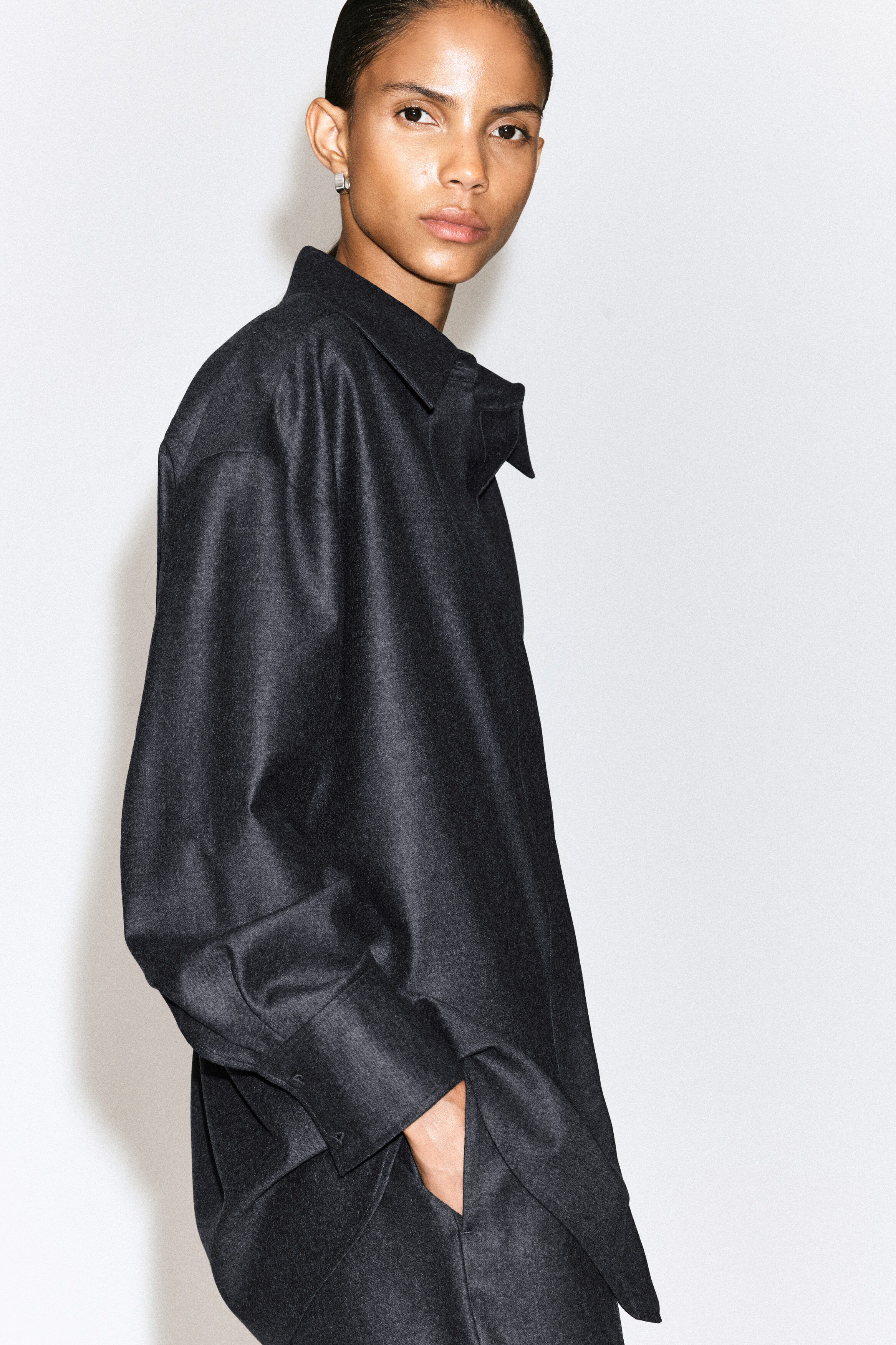 WING-COLLAR WOOL-FLANNEL SHIRT - thumbnail 4