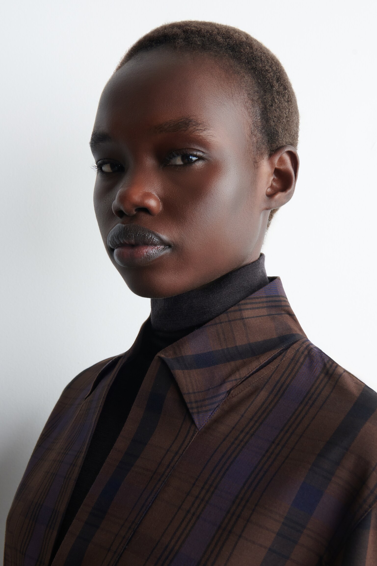 KOŠEĽOVÉ ŠATY ZO ZMESI VLNY S KOCKOVANÝM VZOROM - BROWN / CHECKED - 3