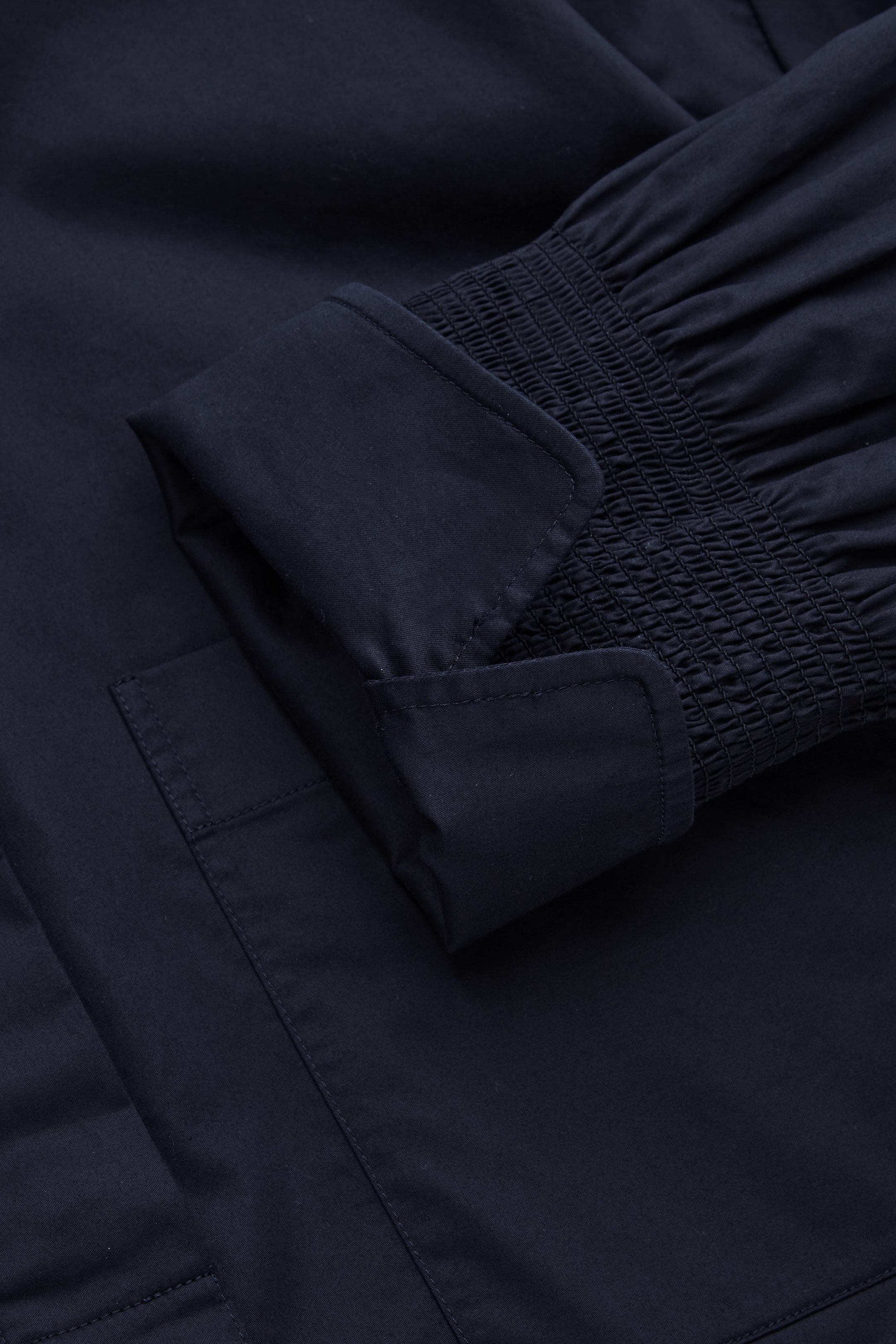 StillMedia/DescriptiveDetail