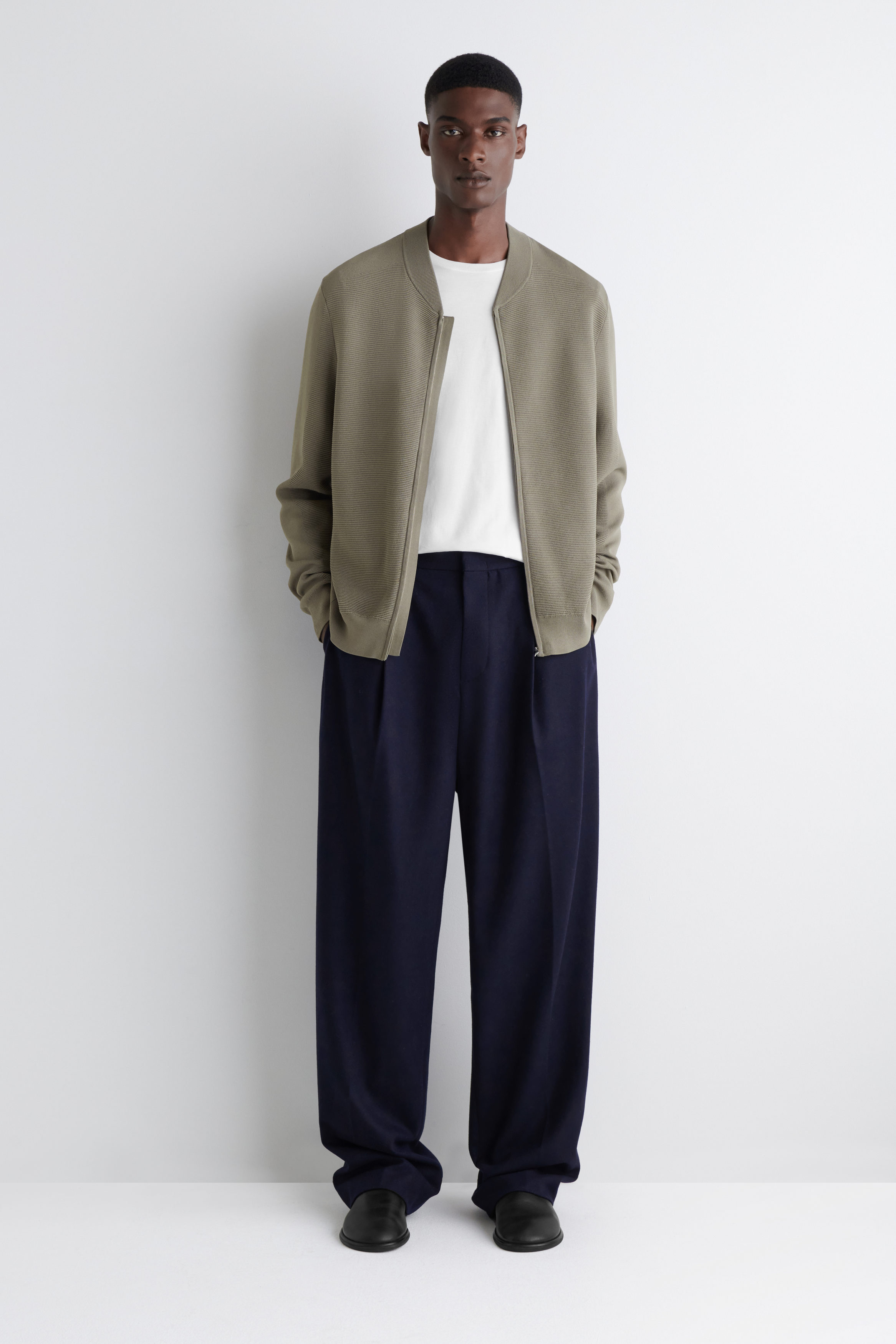 トップス THE BOLDMAN Stripe Knit Jacket TEXTURED KNITTED BOMBER JACKET - MUSHROOM | COS US