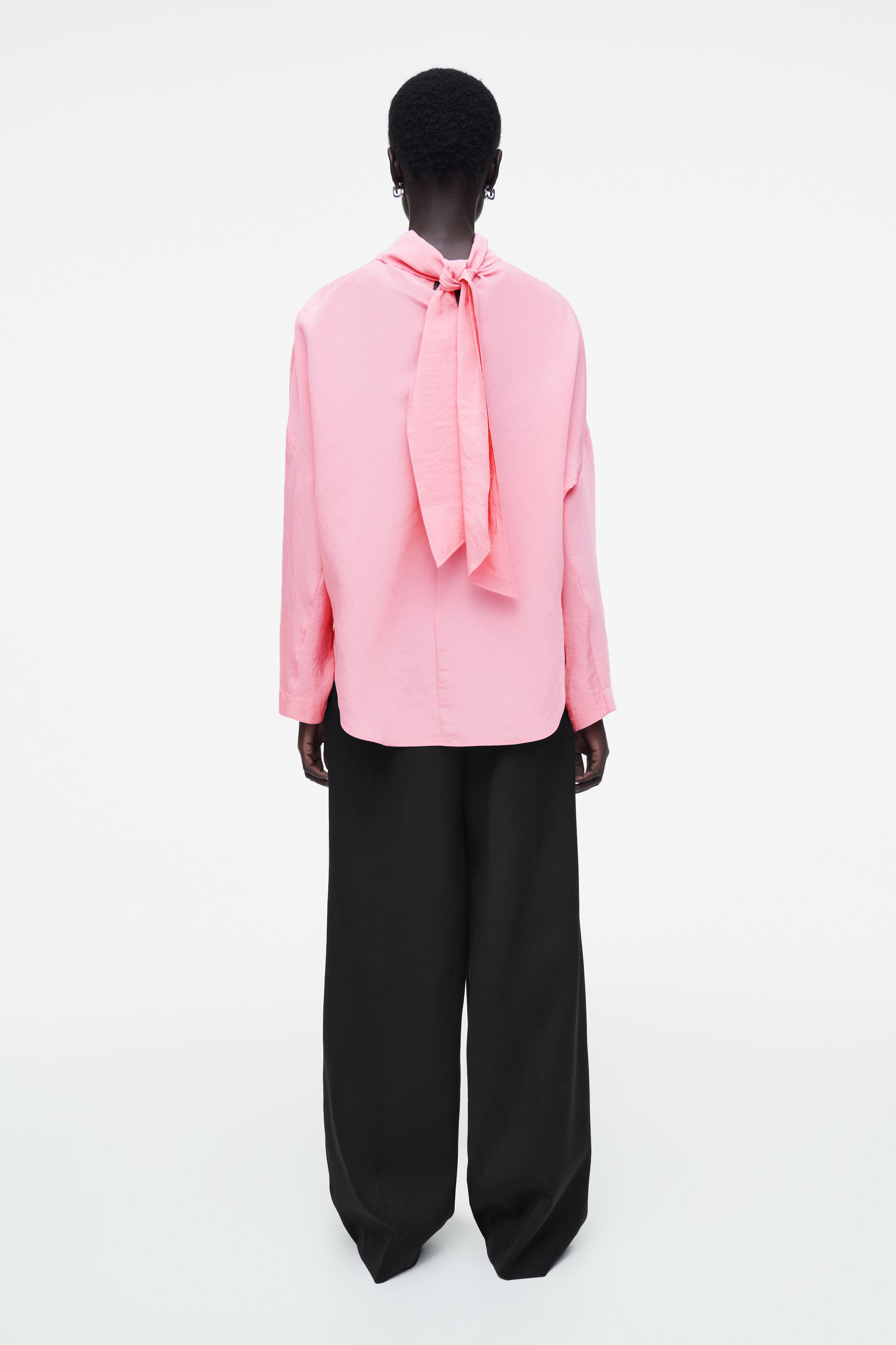 Visualizza immagine più grande: CAMICETTA A RUOTA CON LACCI SUL COLLO - ROSA - DONNA | H&M IT 6