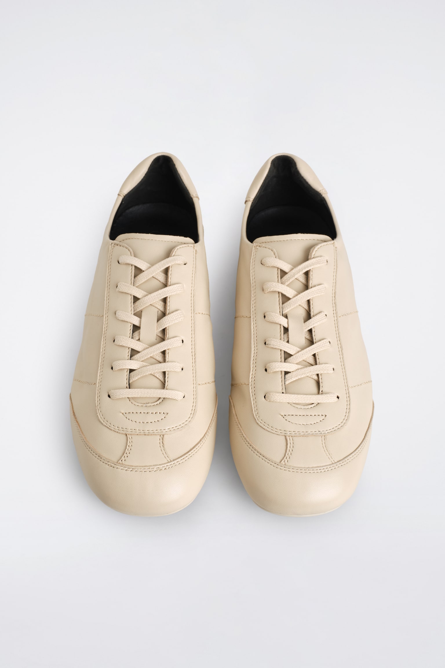 SCHLICHTE SNEAKERS AUS LEDER - HELLES BEIGE/SCHWARZ - 5