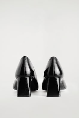 ANGULAR LEATHER HEELED LOAFERS — BLACK 1