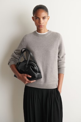PURE CASHMERE CREW-NECK SWEATER — LIGHT GRAY 1