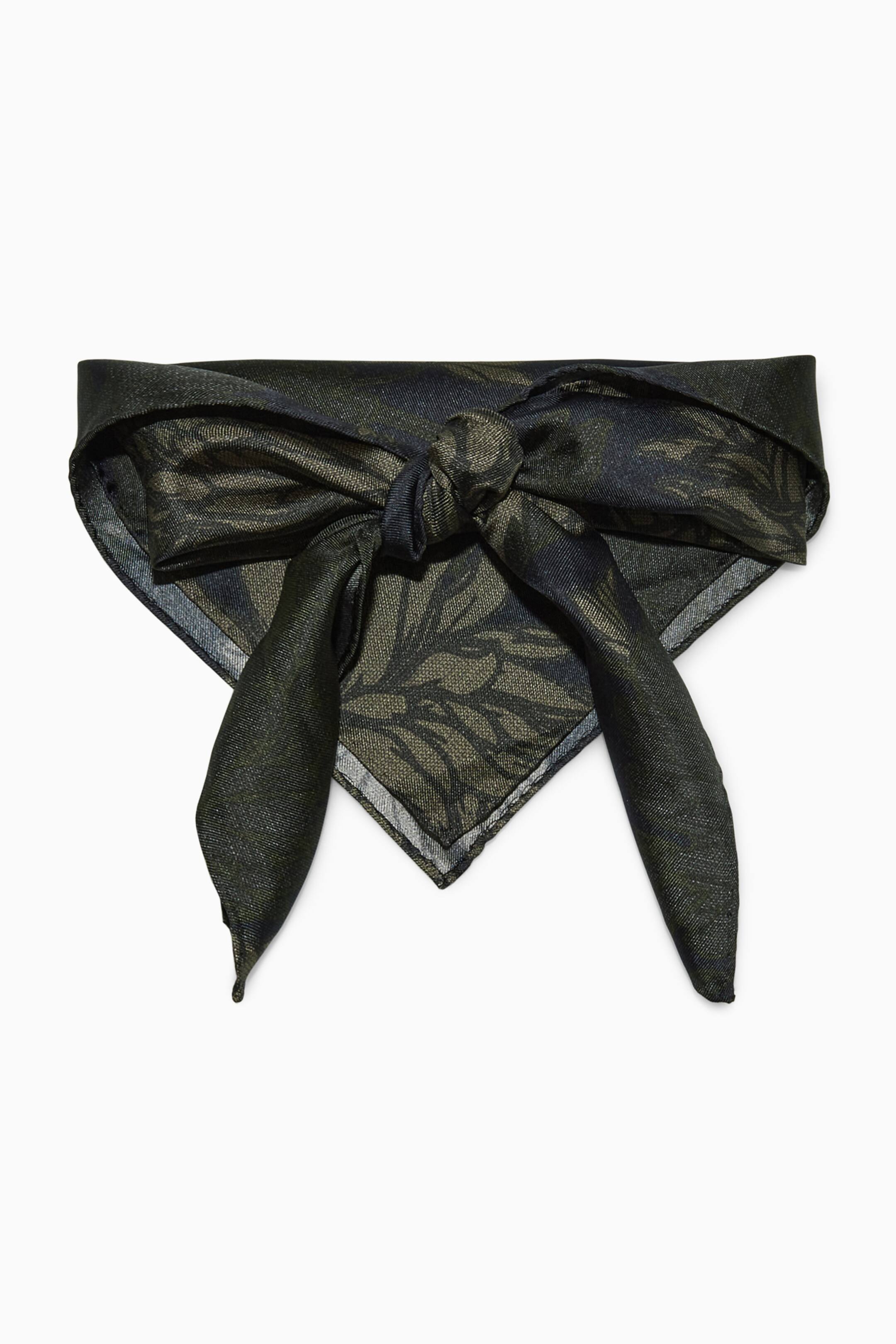 Vis større bilde: FLORAL-PRINT SILK NECK SCARF - NAVY / GREEN / FLORAL - Men | H&M NO 1