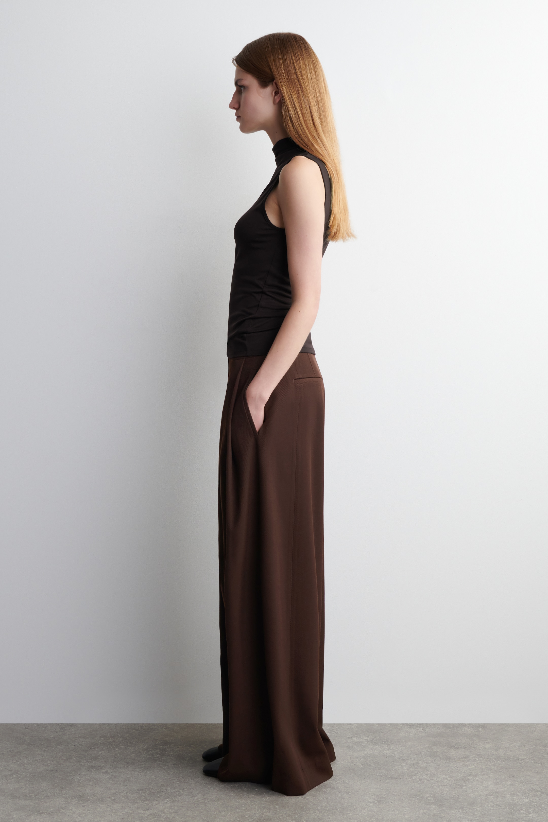 Ingrandisci l'immagine: RELAXED WOOL-BLEND WIDE-LEG TROUSERS - BURGUNDY - DONNA | H&M CH 2