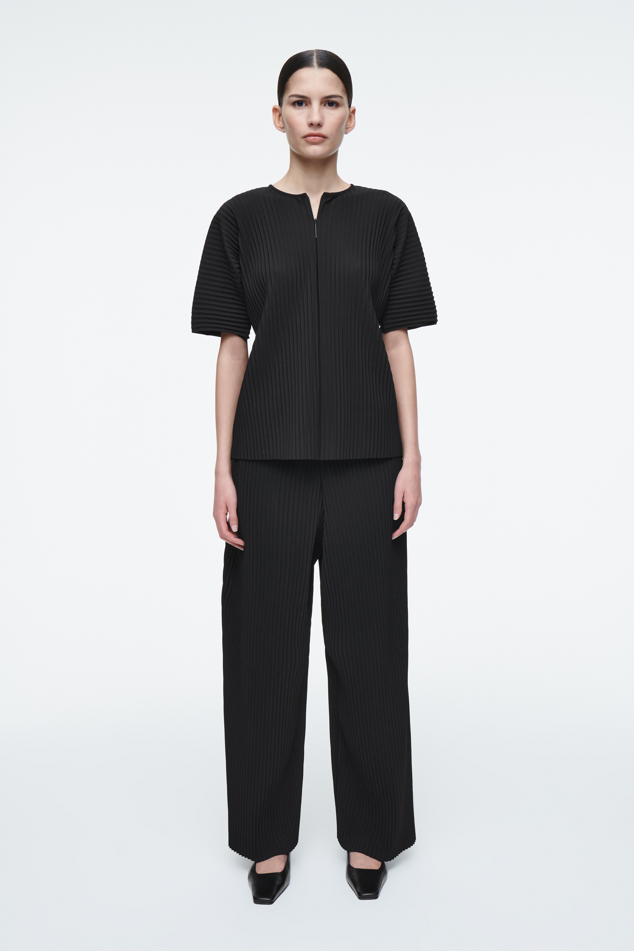 View larger image: PLISSÉ TOP - BLACK - Ladies | H&M GB 3