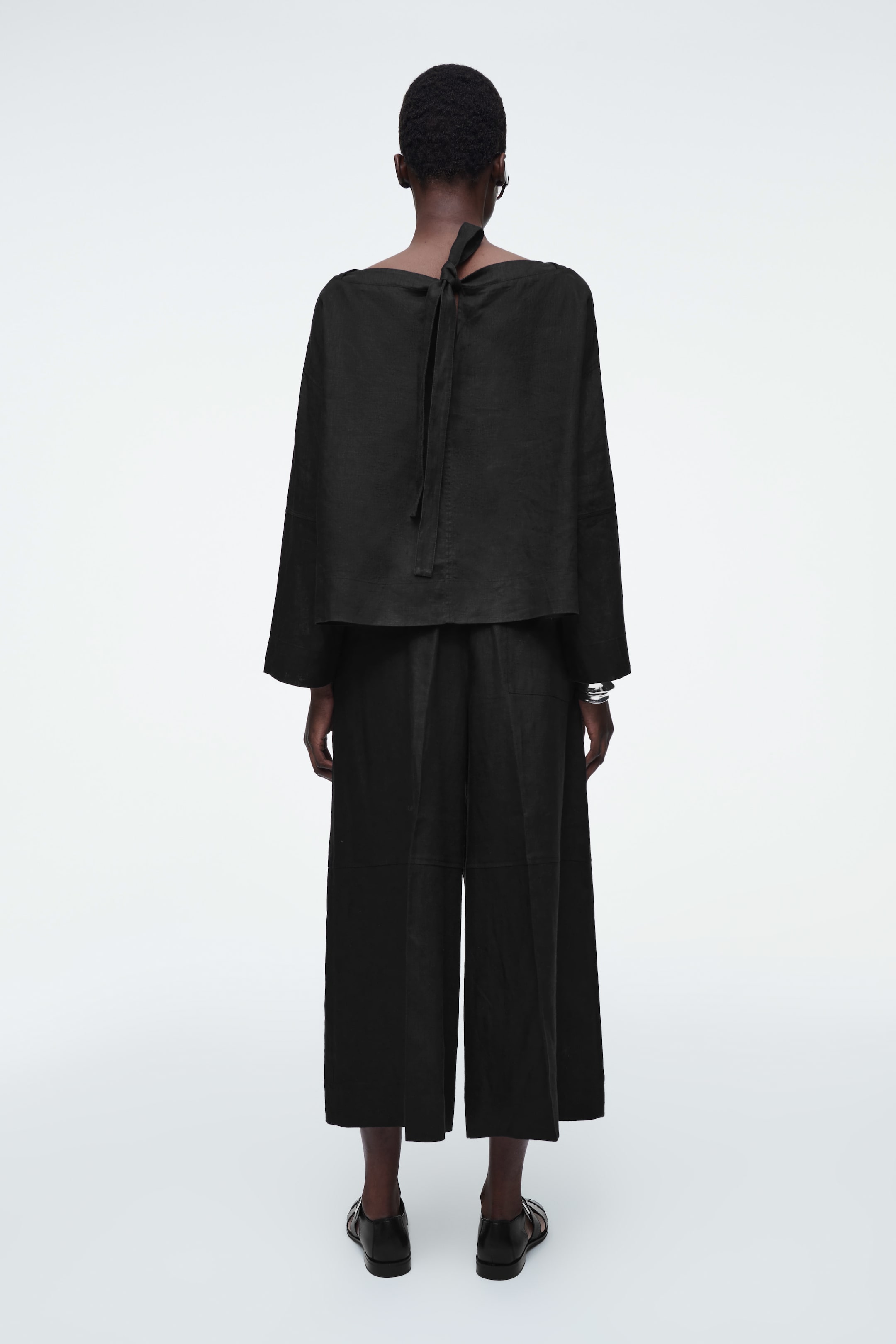 Agrandir l'image: BLOUSE AVEC DÉTAIL À NOUER EN LIN - NOIR - FEMME | H&M BE 4