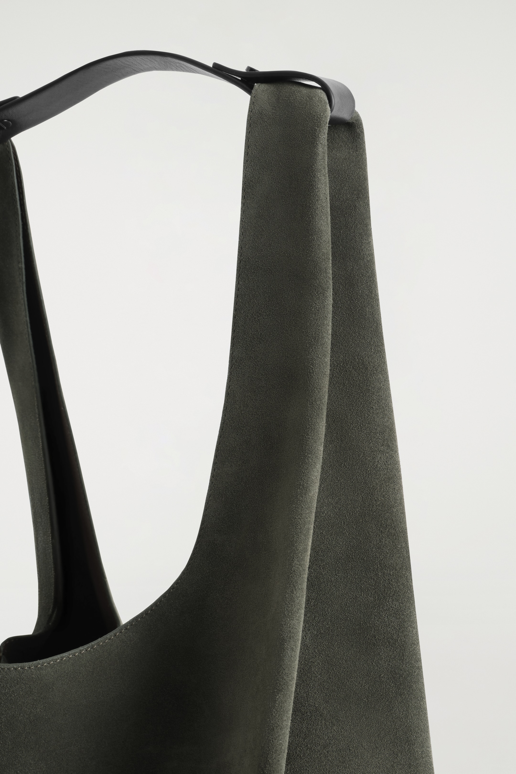Ingrandisci l'immagine: SLOUCHY TOTE - SUEDE - GREY - UOMO | H&M CH 7