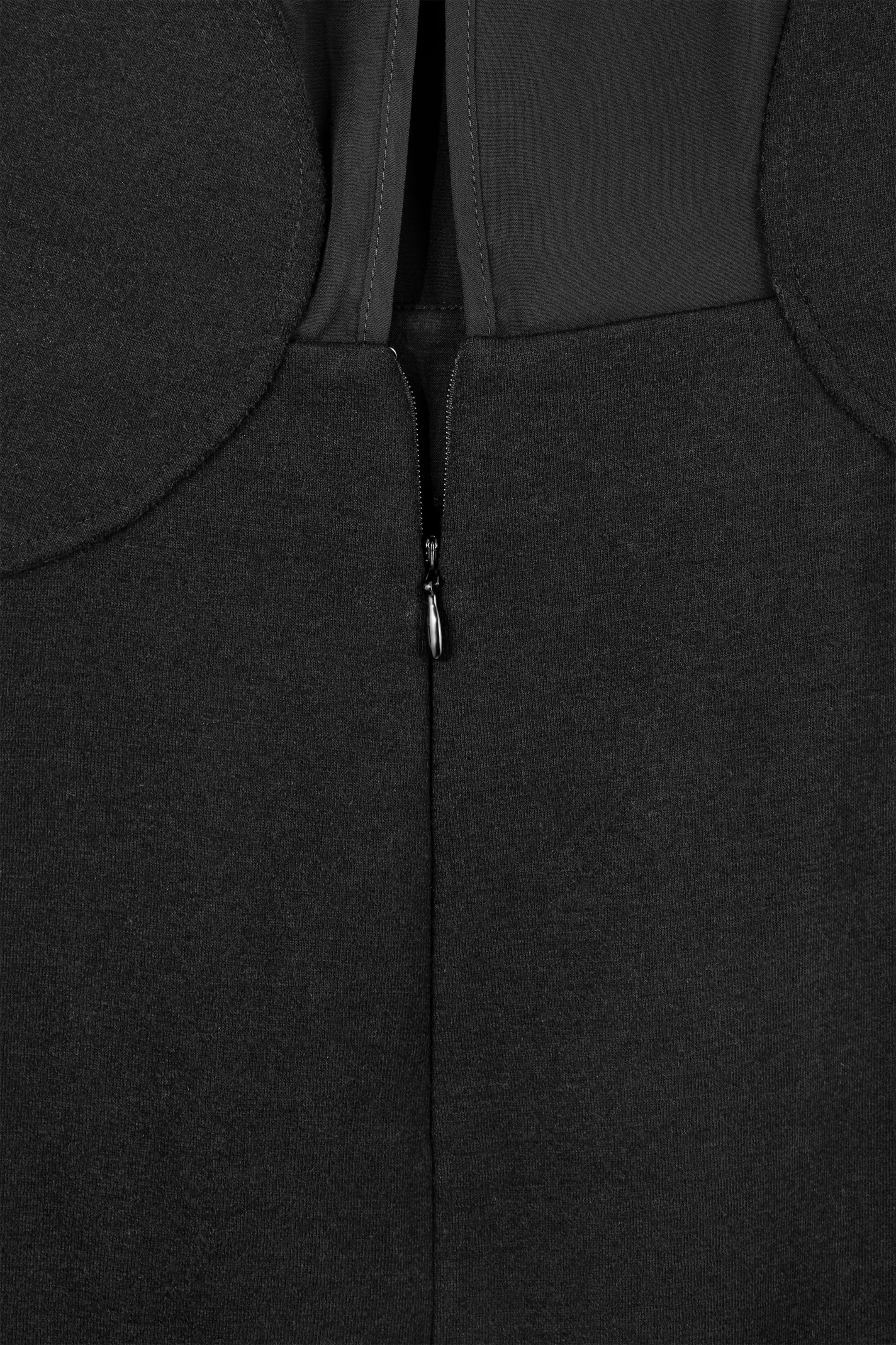 StillMedia/DescriptiveDetail