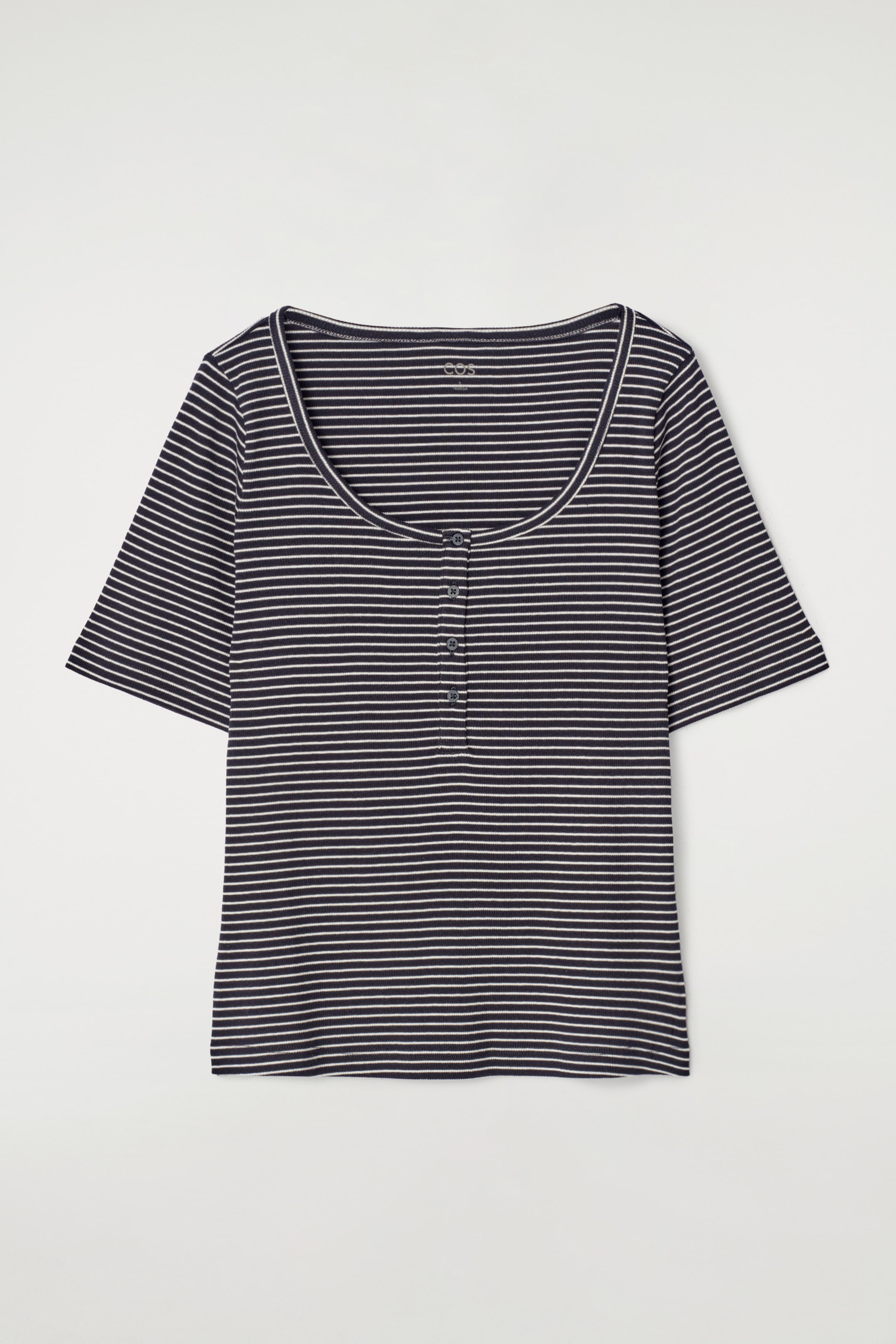 Visa större bild: RIBBAD HENLEY T-SHIRT - MARINBLÅ / RANDIG - DAM | H&M SE 4