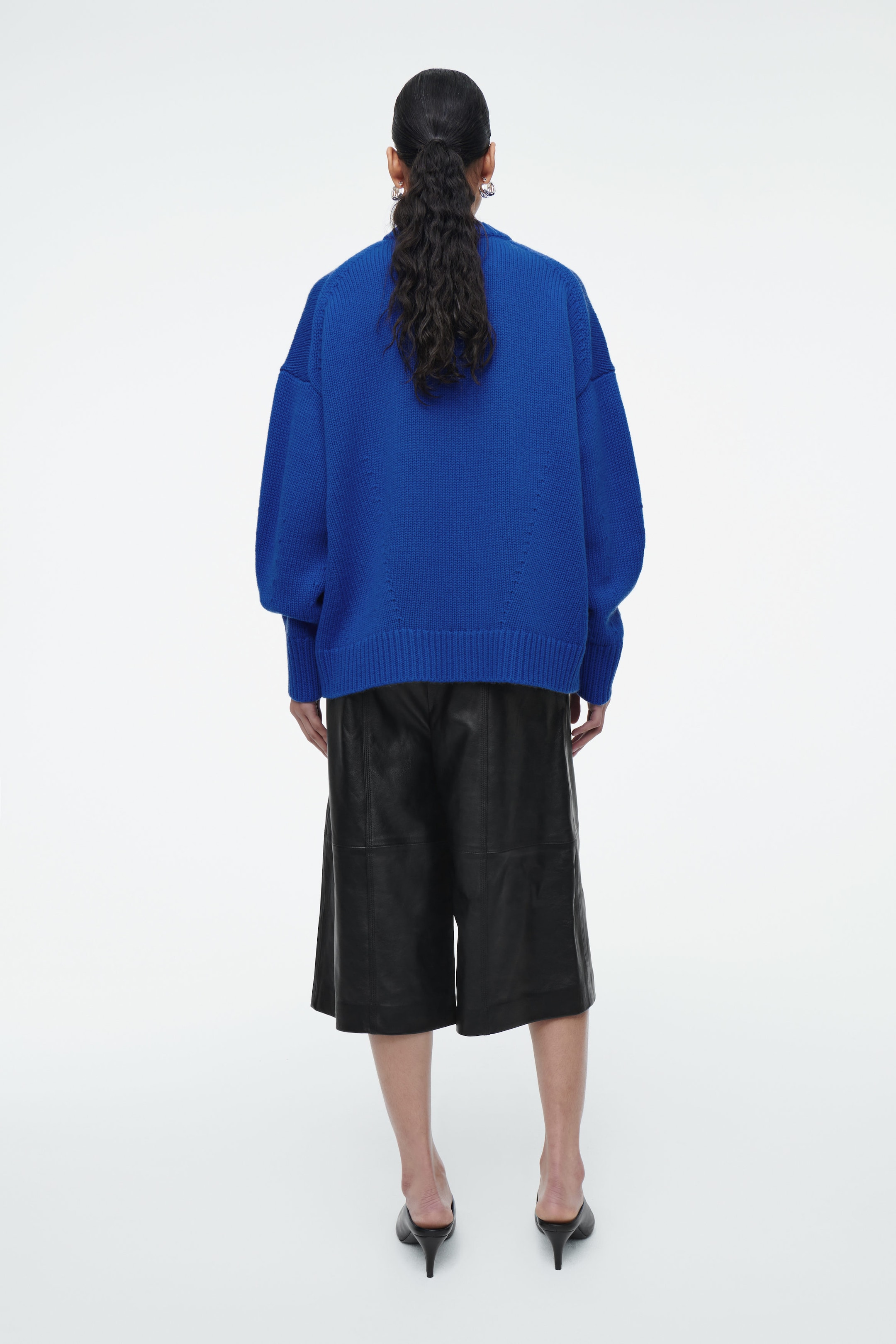 CHUNKY WOOL CREW-NECK JUMPER