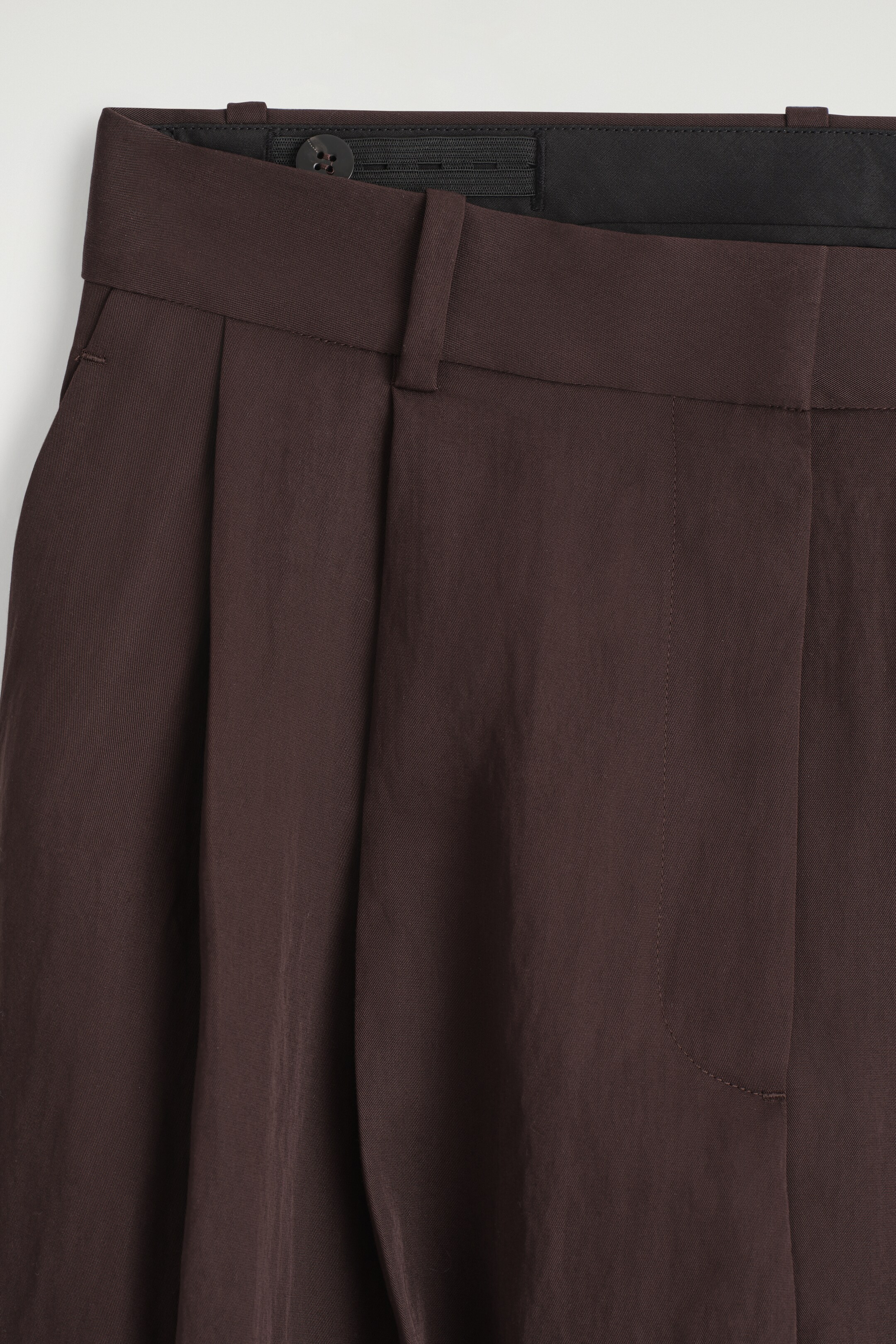 Agrandir l'image: PANTALON DÉCONTRACTÉ LARGE ET FLUIDE - BORDEAUX - FEMME | H&M CH 6