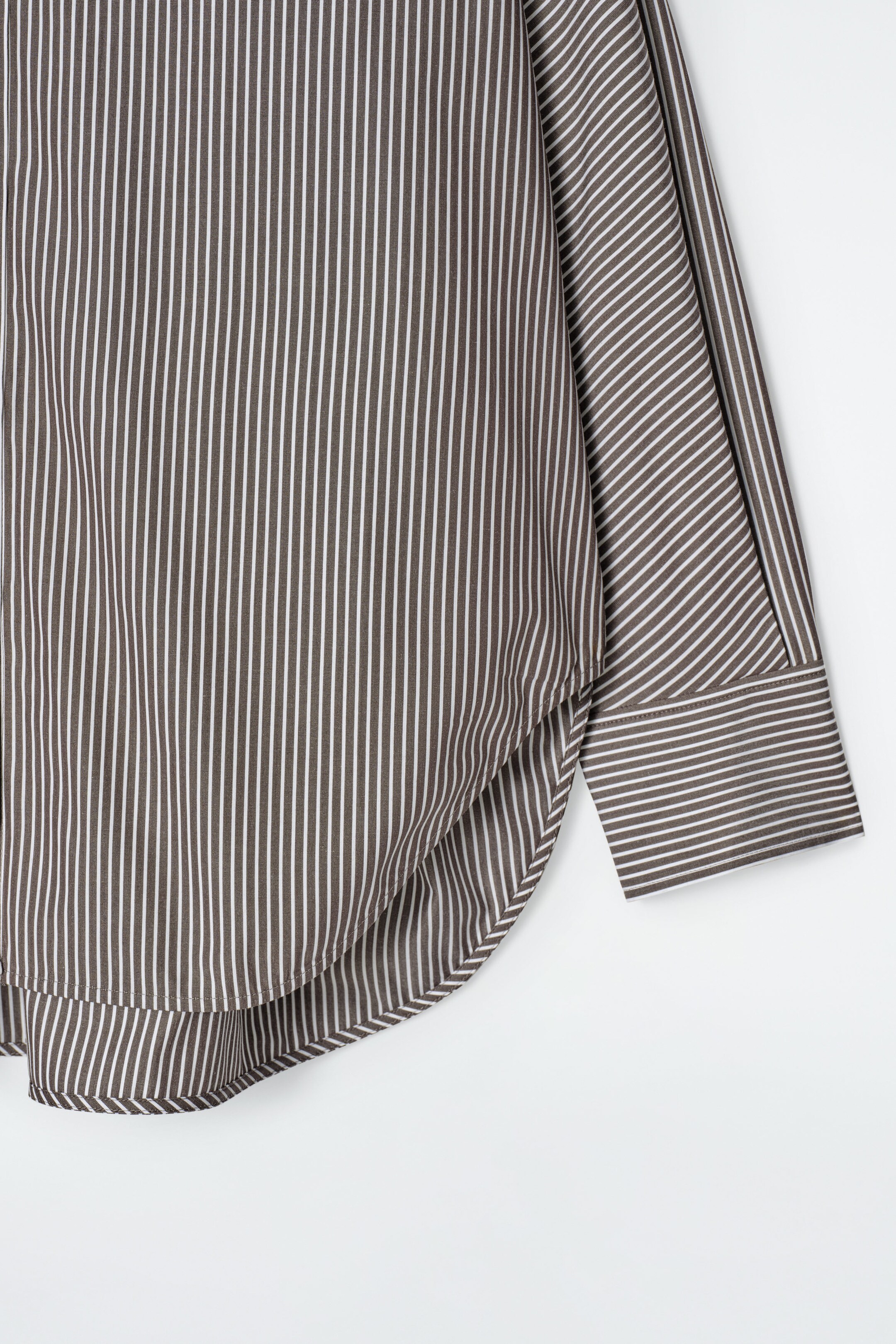 StillMedia/DescriptiveDetail