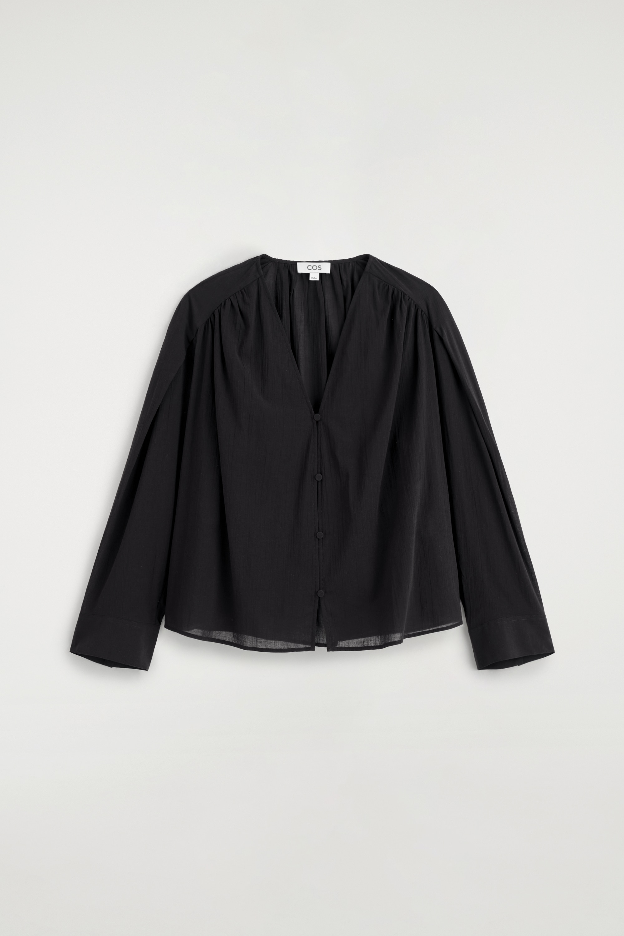 CAMISA LIGERA FRUNCIDA CON CUELLO DE PICO - NEGRO/BLANCO