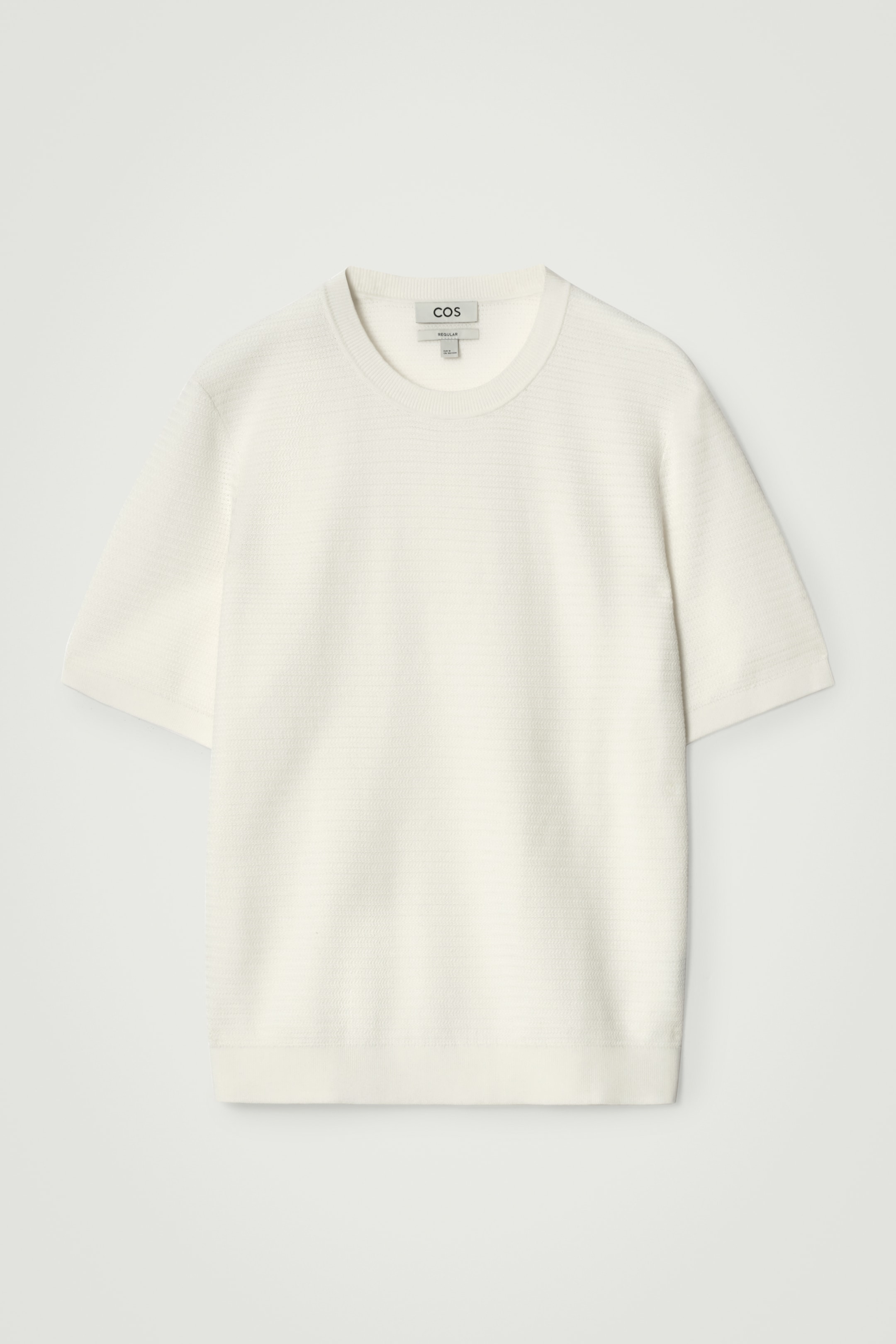 Visa större bild: TEXTURERAD STICKAD T-SHIRT I BOMULL - OFF-WHITE - HERR | H&M SE 7