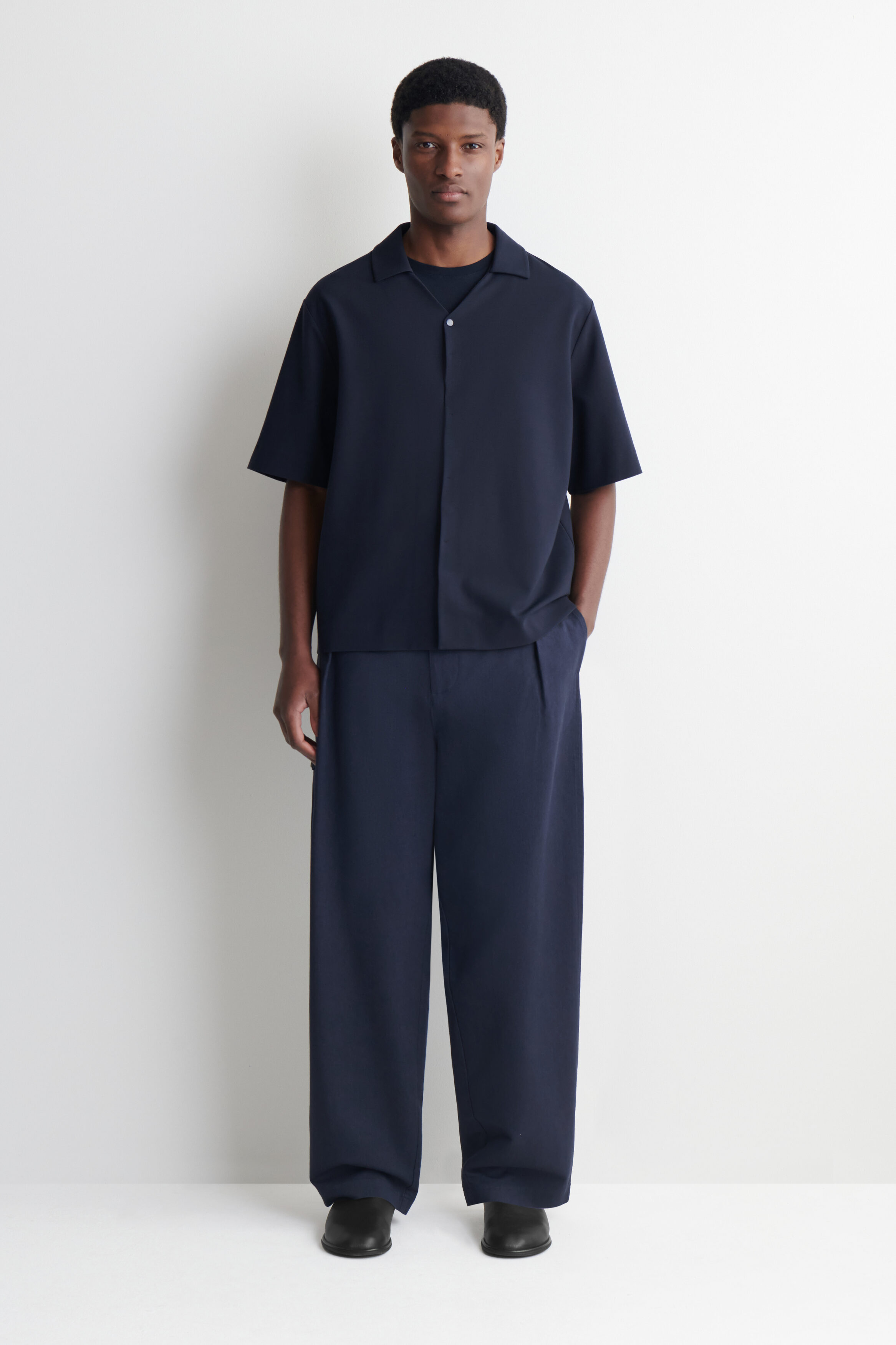 MILANO-JERSEY SHORT-SLEEVED SHIRT - NAVY | COS US