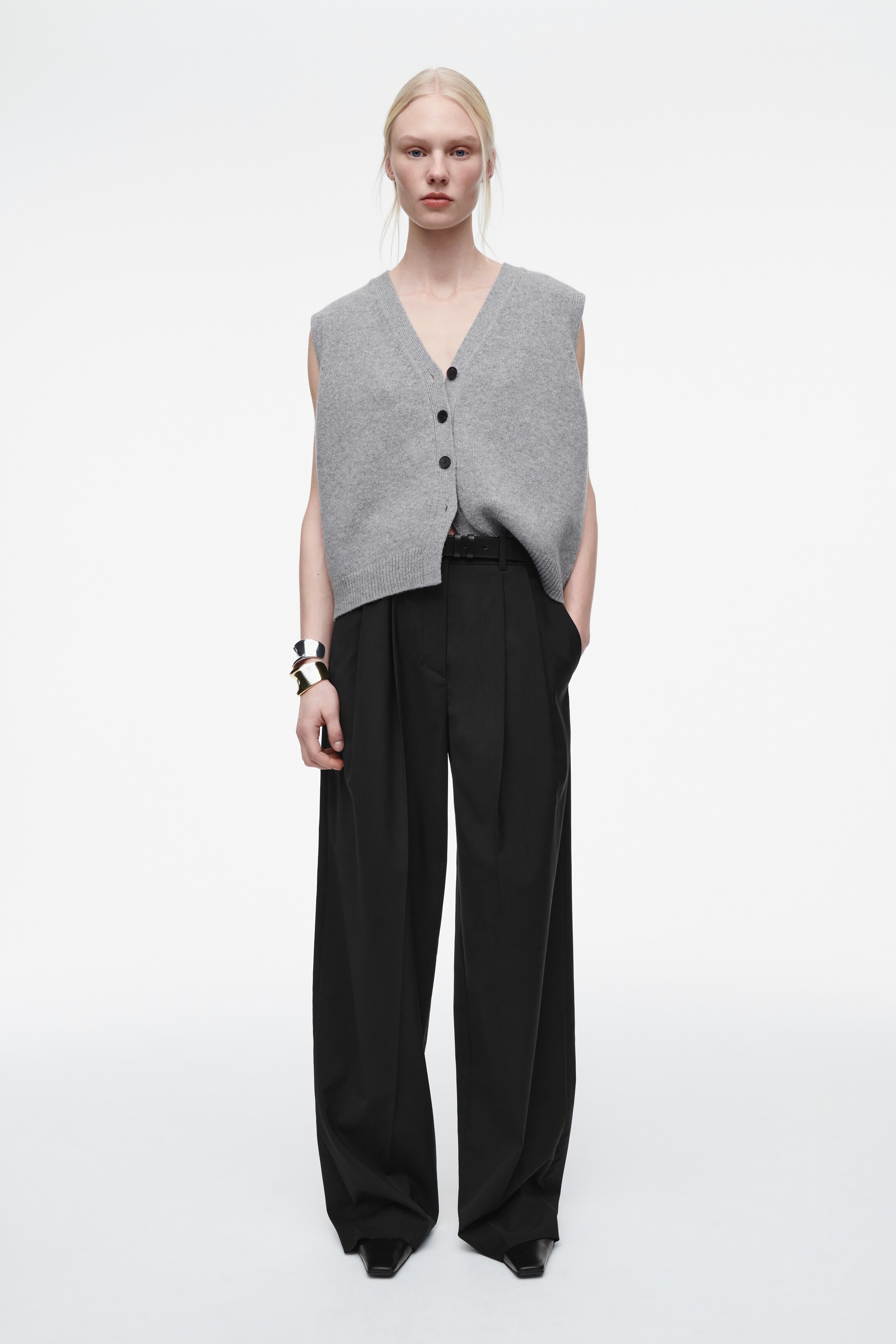 Größeres Bild ansehen: WESTE AUS MERINOWOLLE MIT V-AUSSCHNITT - GRAU MELIERT - Ladies | H&M DE 2