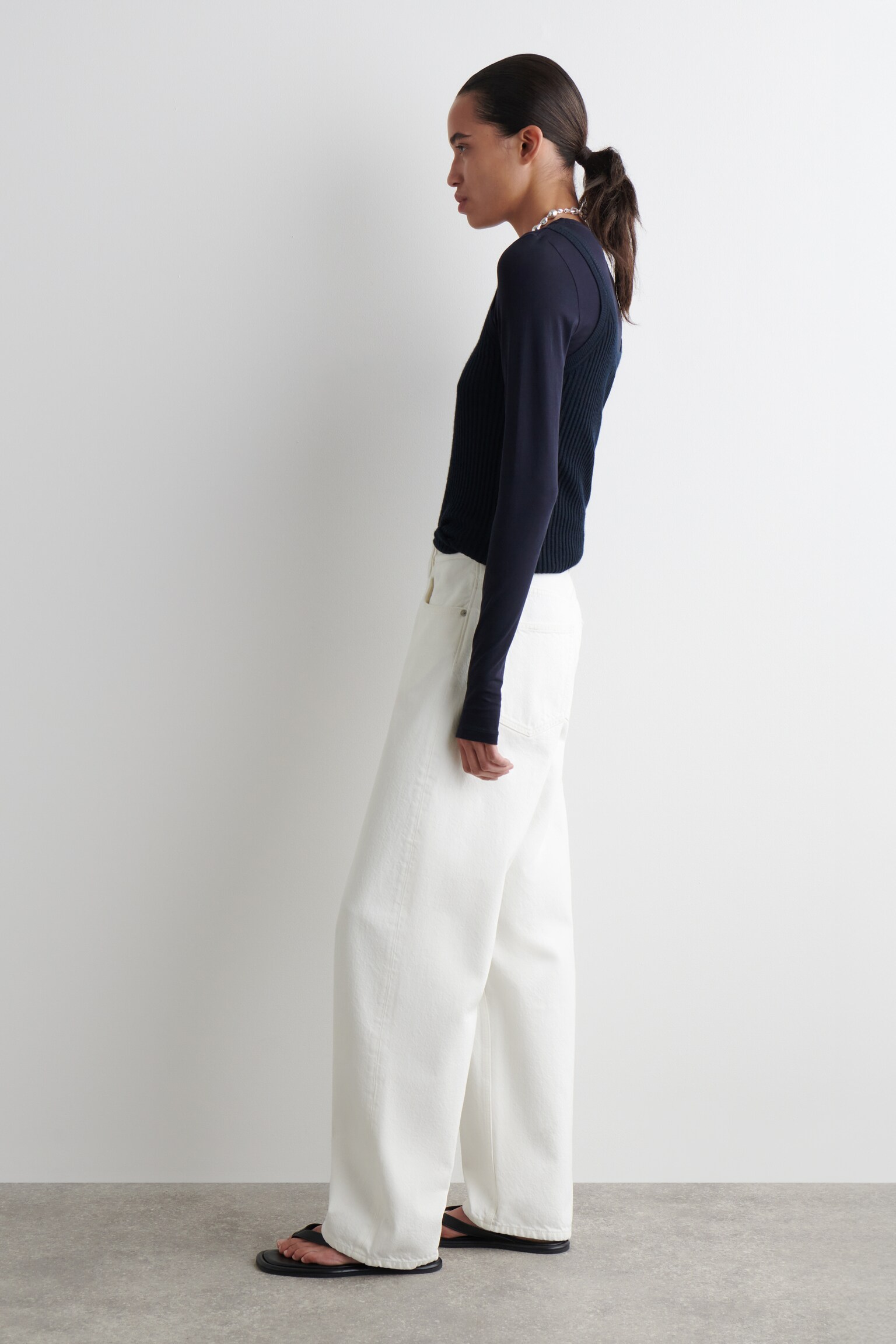 JEANS BAY DAL TAGLIO BARREL - BIANCO/NERO/BLU SCURO/ROSA CHIARO/BLU/MARRONE - 4