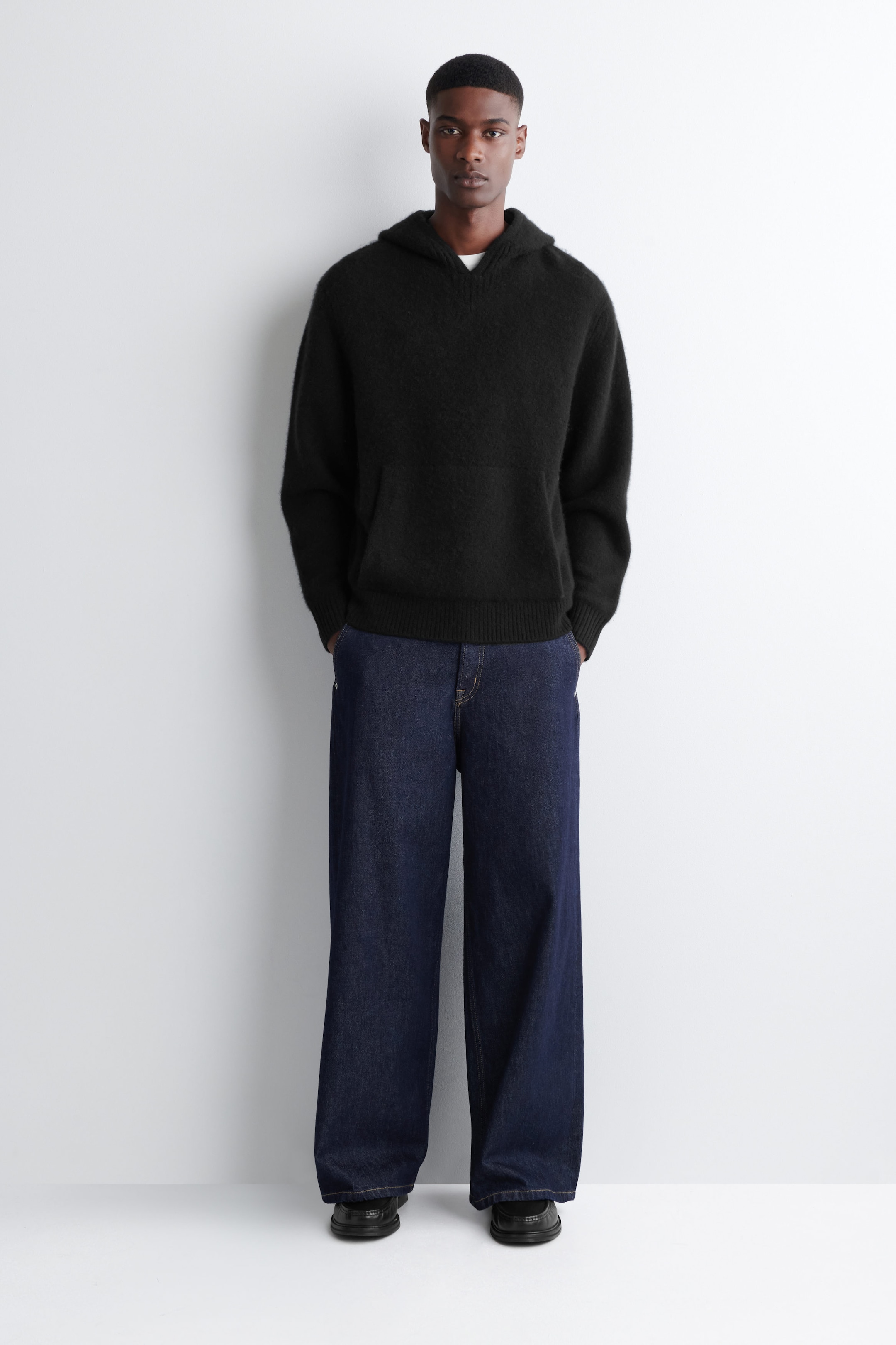 SWEAT À CAPUCHE EN CACHEMIRE BOUILLI
