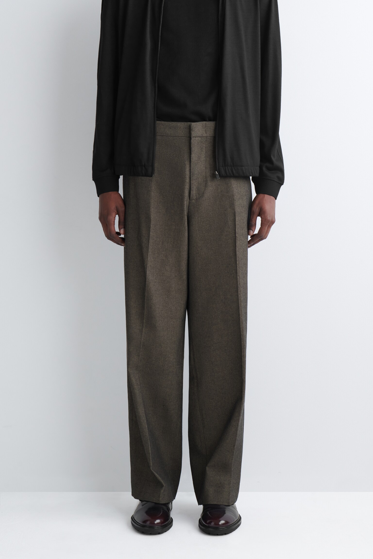 HERRINGBONE OVERSIZED WIDE-LEG TROUSERS - TMAVĚ HNĚDÁ - 5