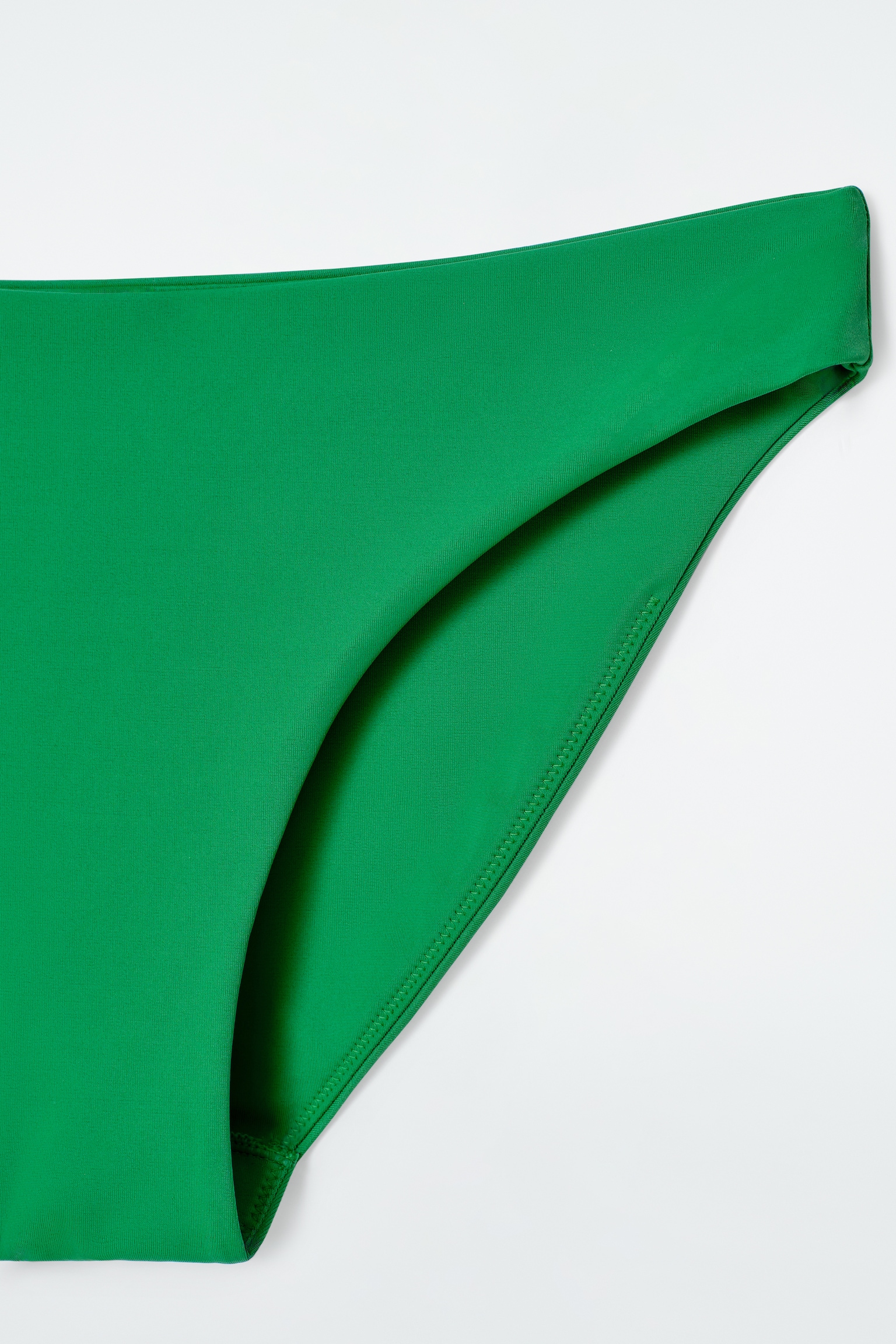 BRAGUITAS DE BIKINI CLÁSICAS - VERDE/NEGRO/AZUL MARINO - 4