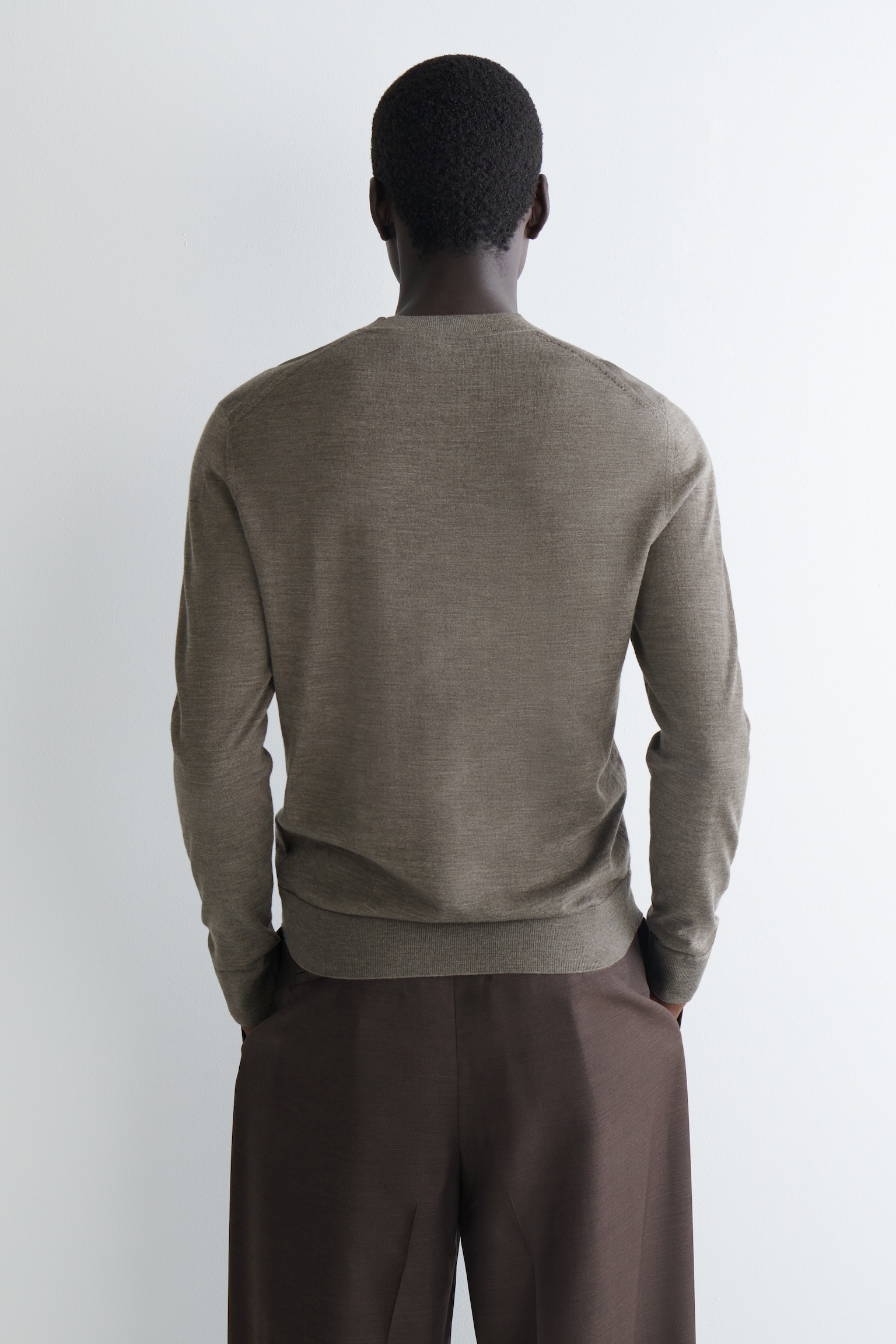 PULL SLIM À COL ROND EN LAINE MÉRINOS - GRIS CHINÉ/BLEU COBALT/BLEU MARINE/NOIR - 4
