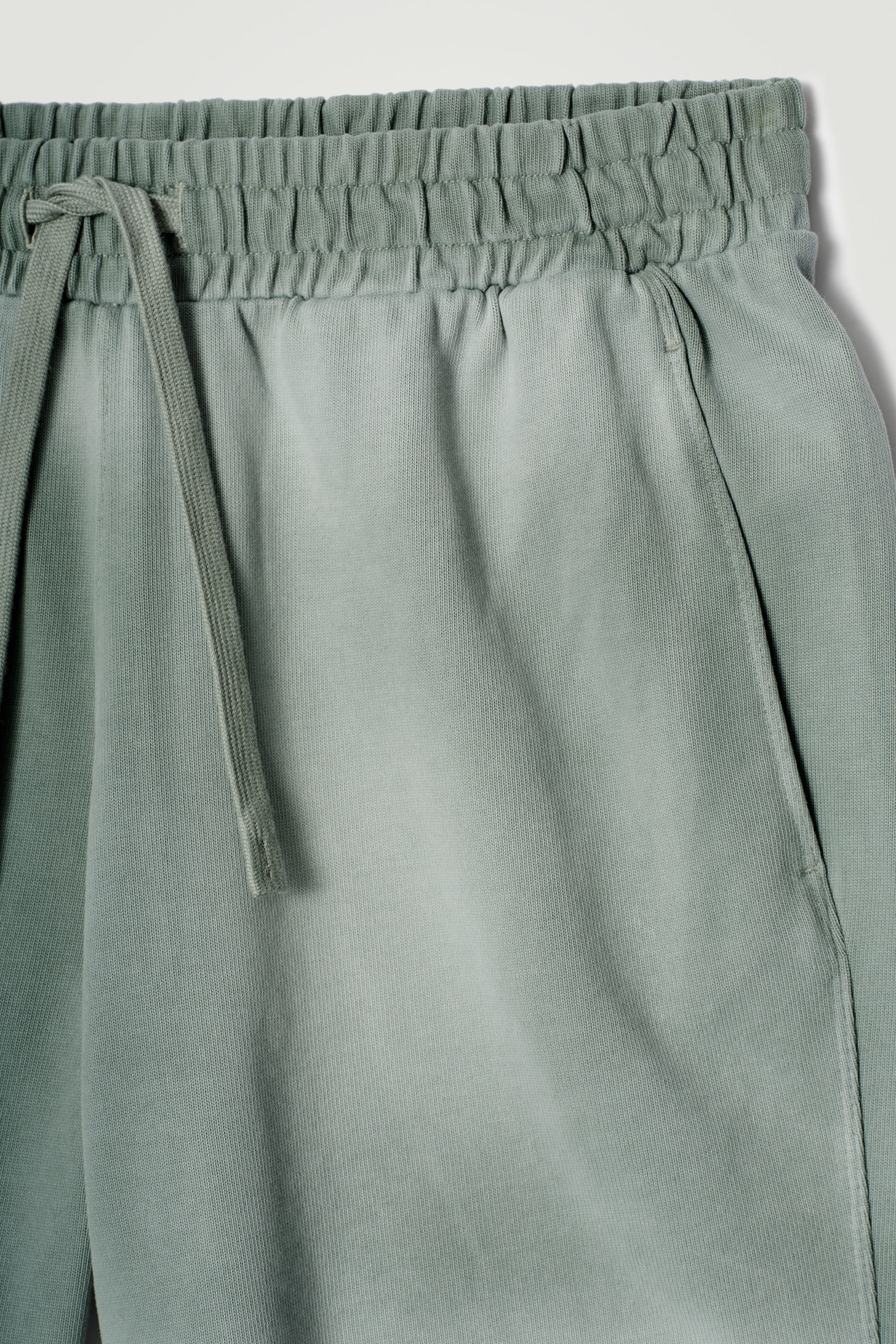 StillMedia/DescriptiveDetail