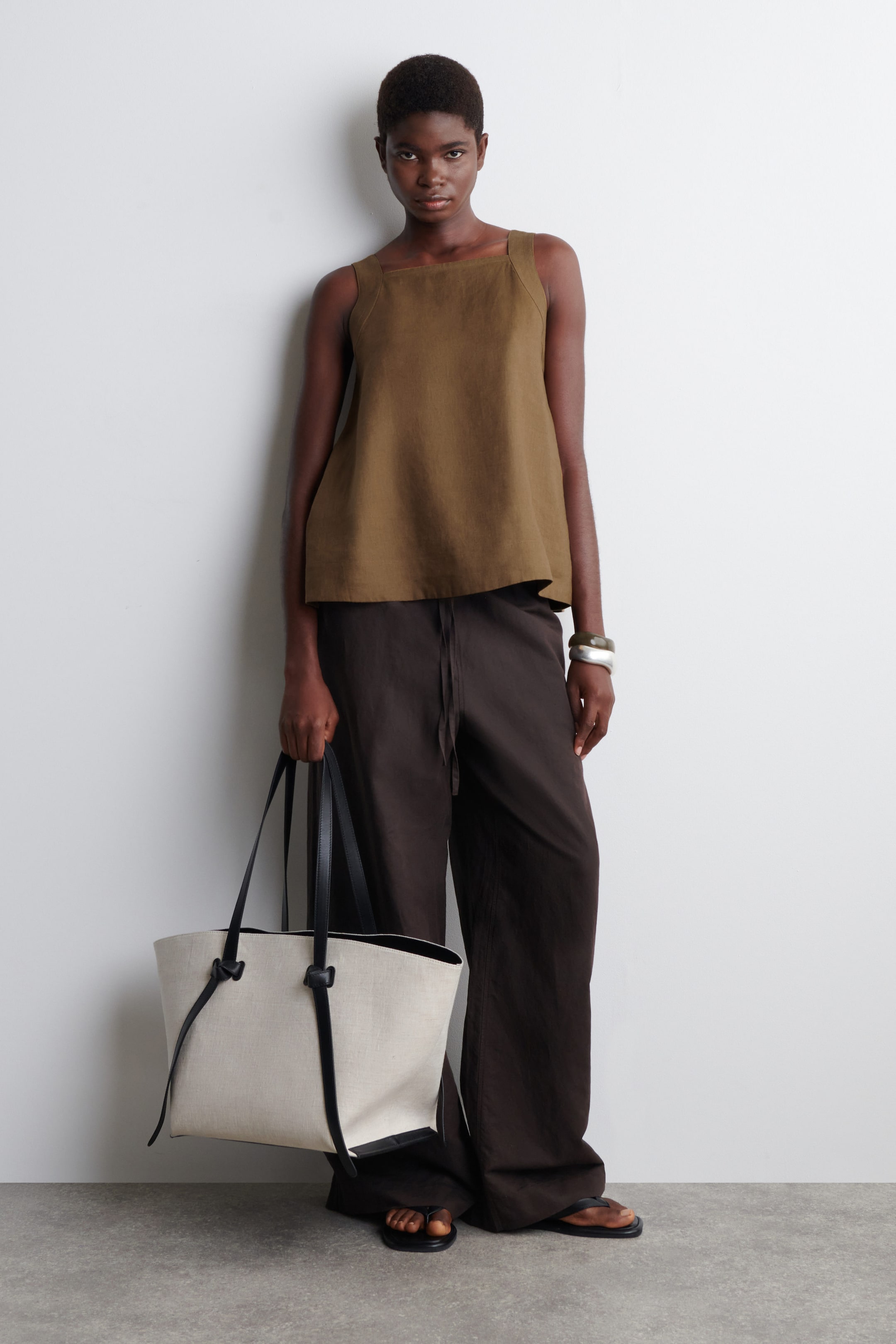 TIE-BACK LINEN TOP