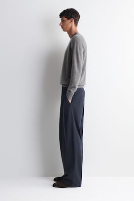 PURE CASHMERE CREW-NECK SWEATER — GRAY MÉLANGE 4