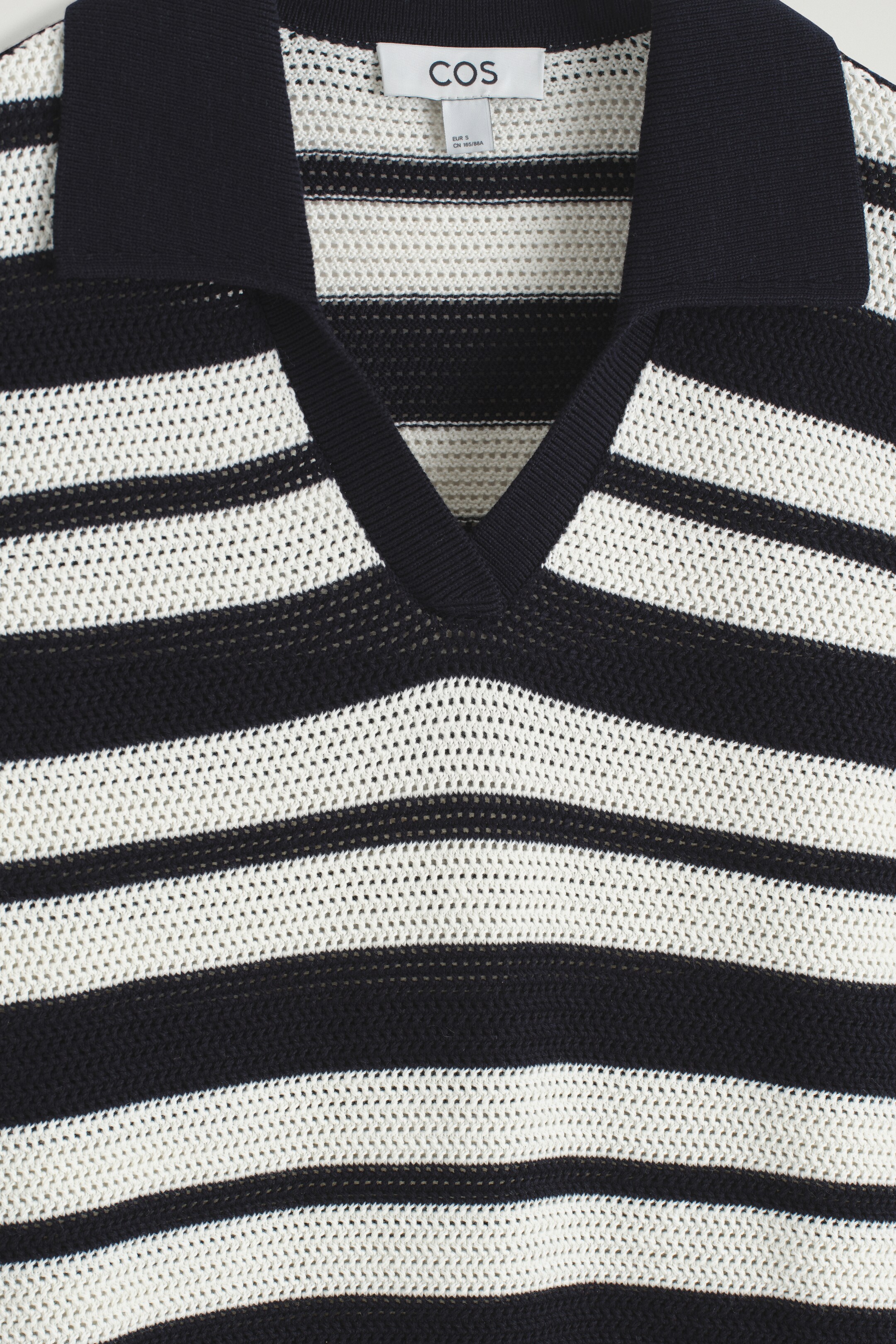 Agrandir l'image: ROBE COURTE FAÇON POLO EN MAILLE AJOURÉE - BLANC / RAYURES - FEMME | H&M FR 6