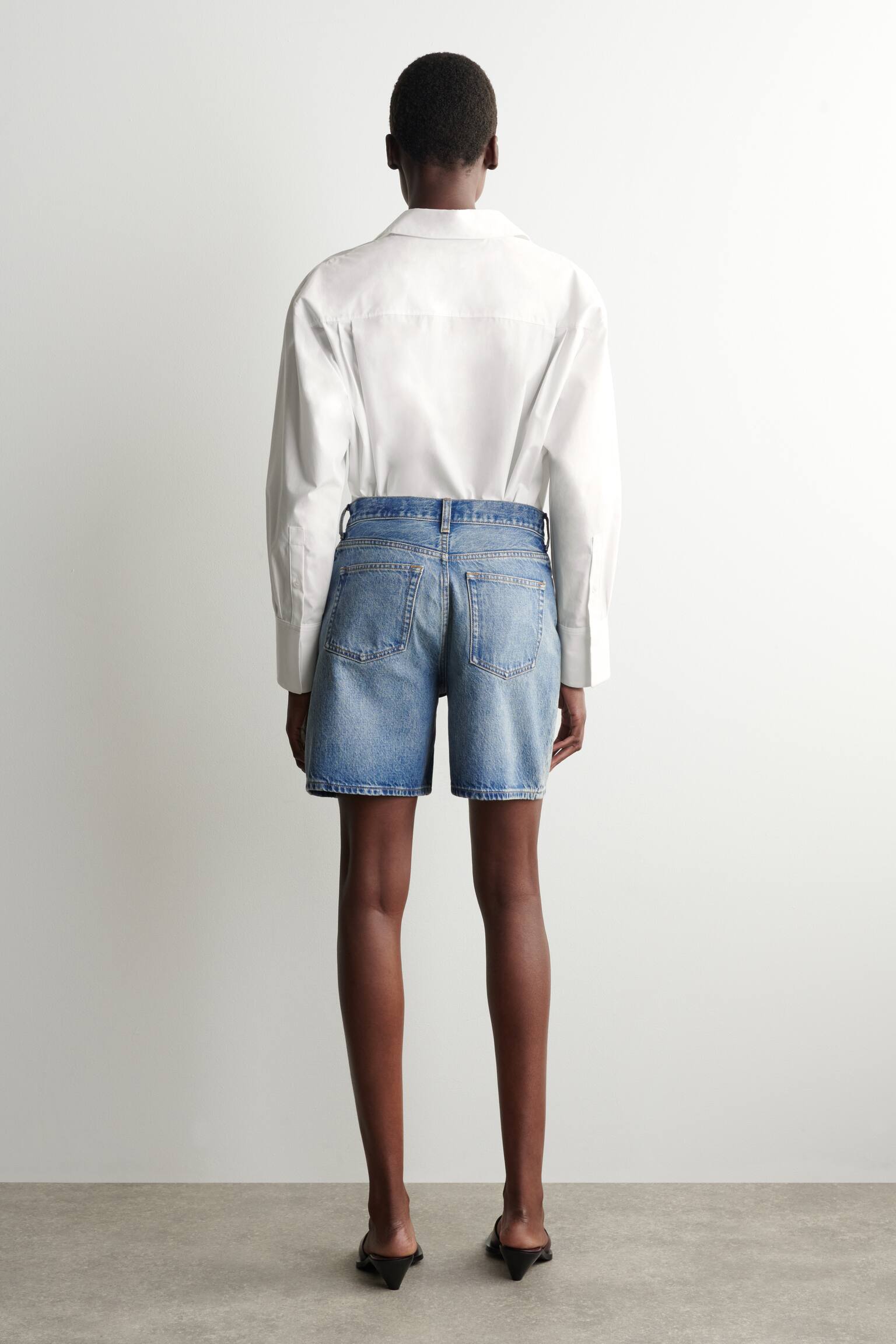 מכנסיים קצרים מדנים עם מותן גבוהה - 3