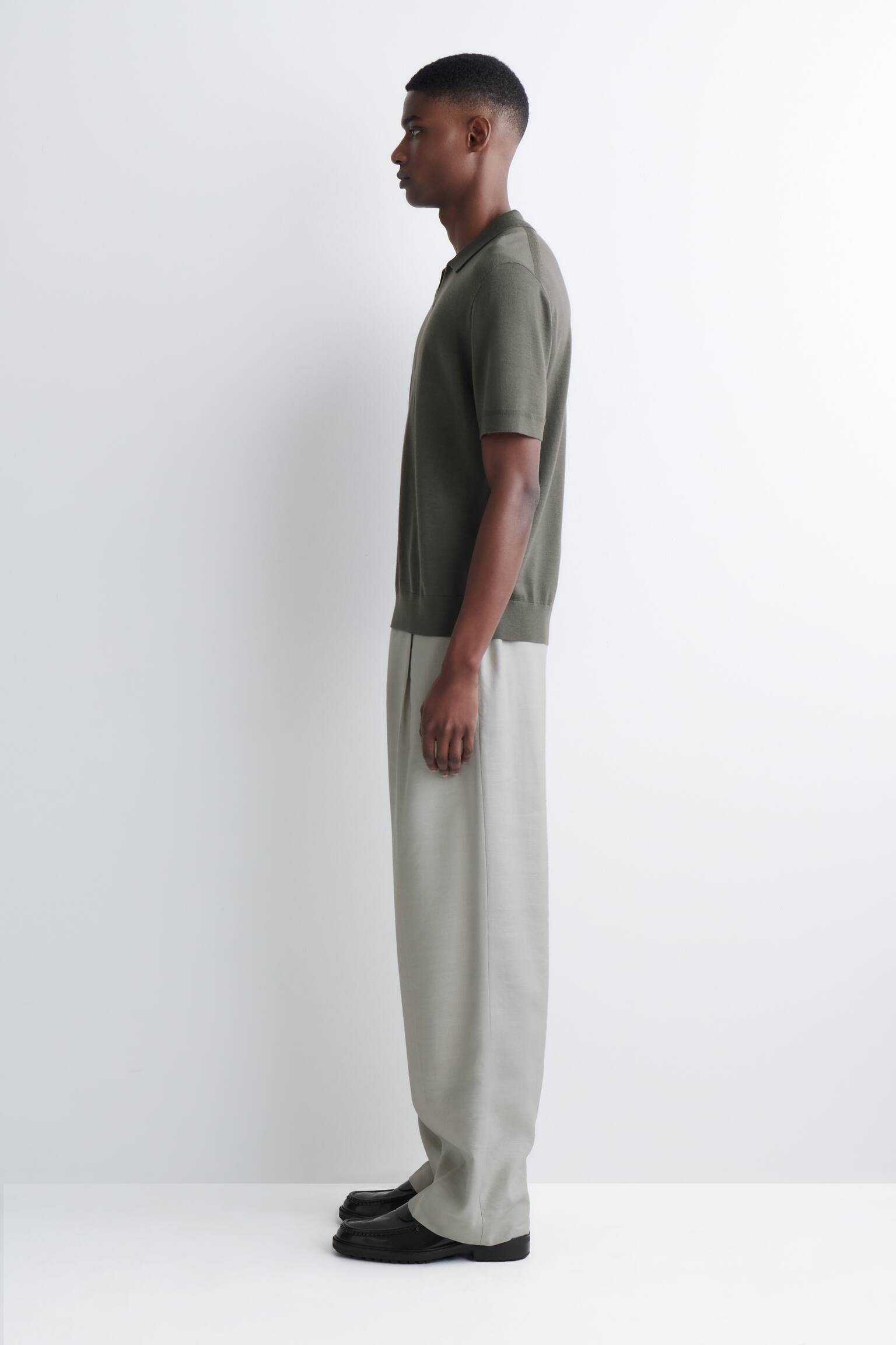 OPEN-COLLAR MERINO WOOL POLO SHIRT - KHAKI/כחול כהה - 8