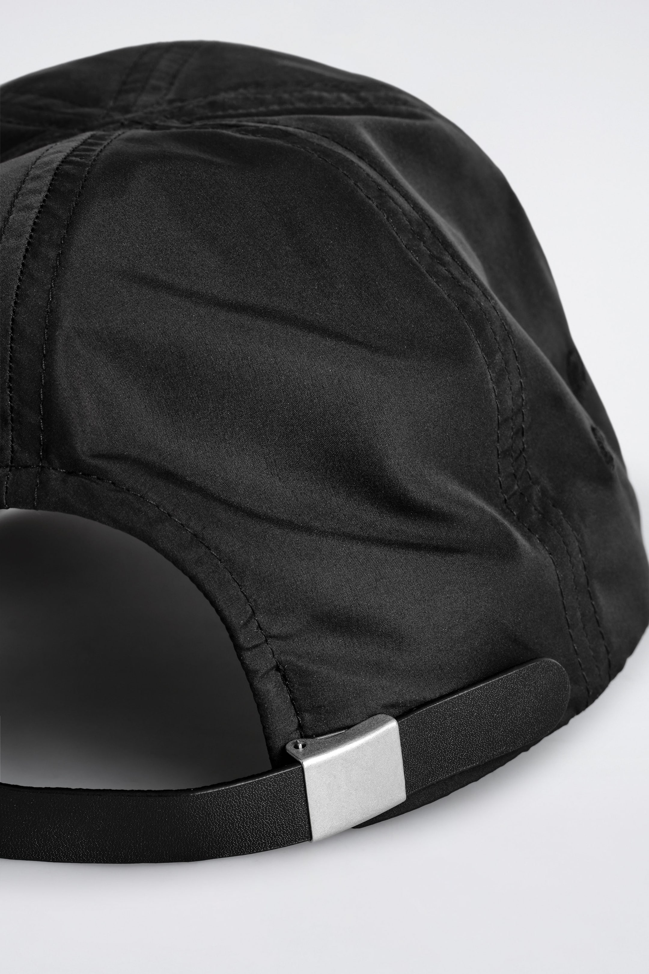 StillMedia/DescriptiveDetail