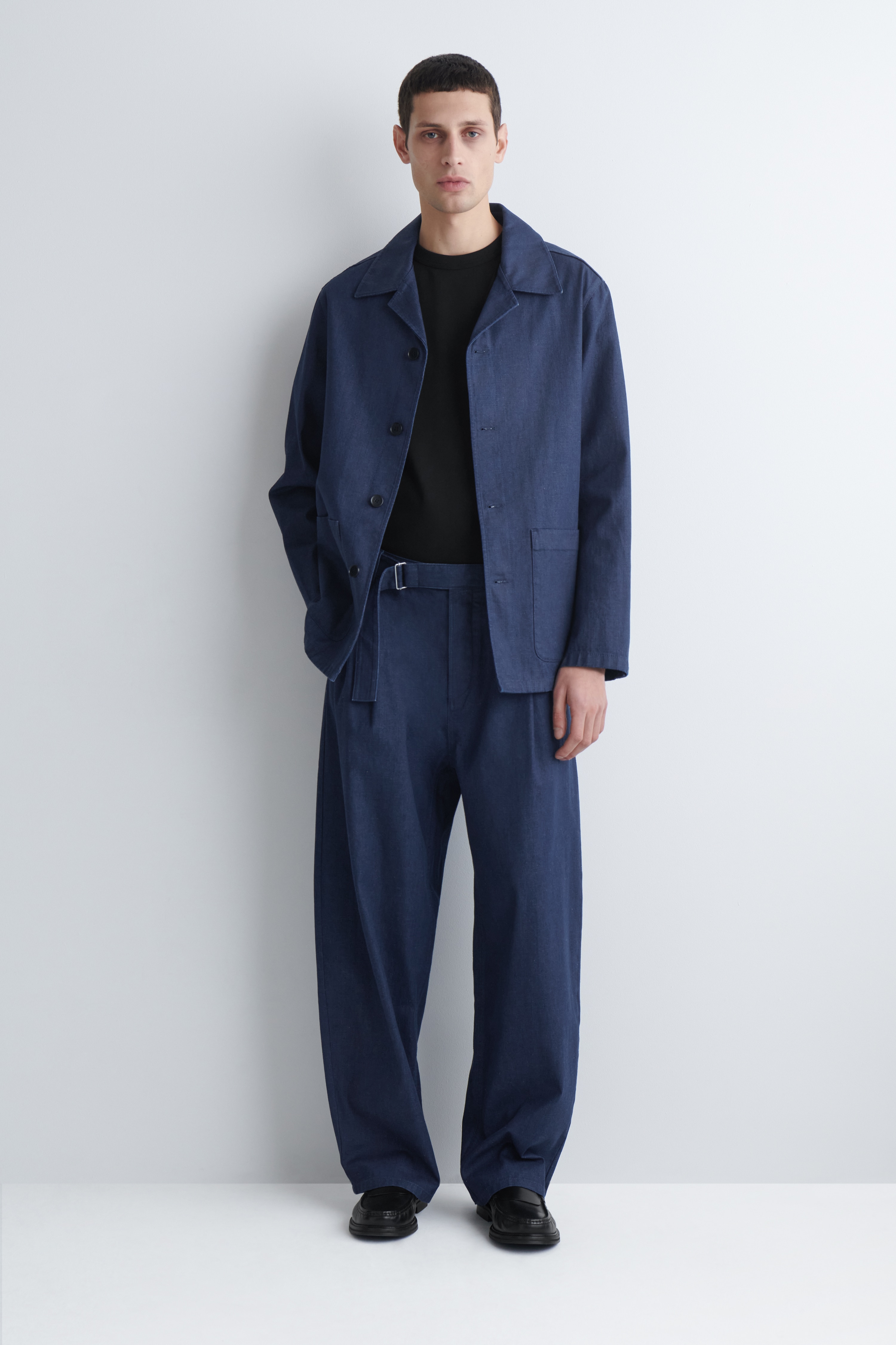 PANTALON BARREL CEINTURÉ EN DENIM - BLEU