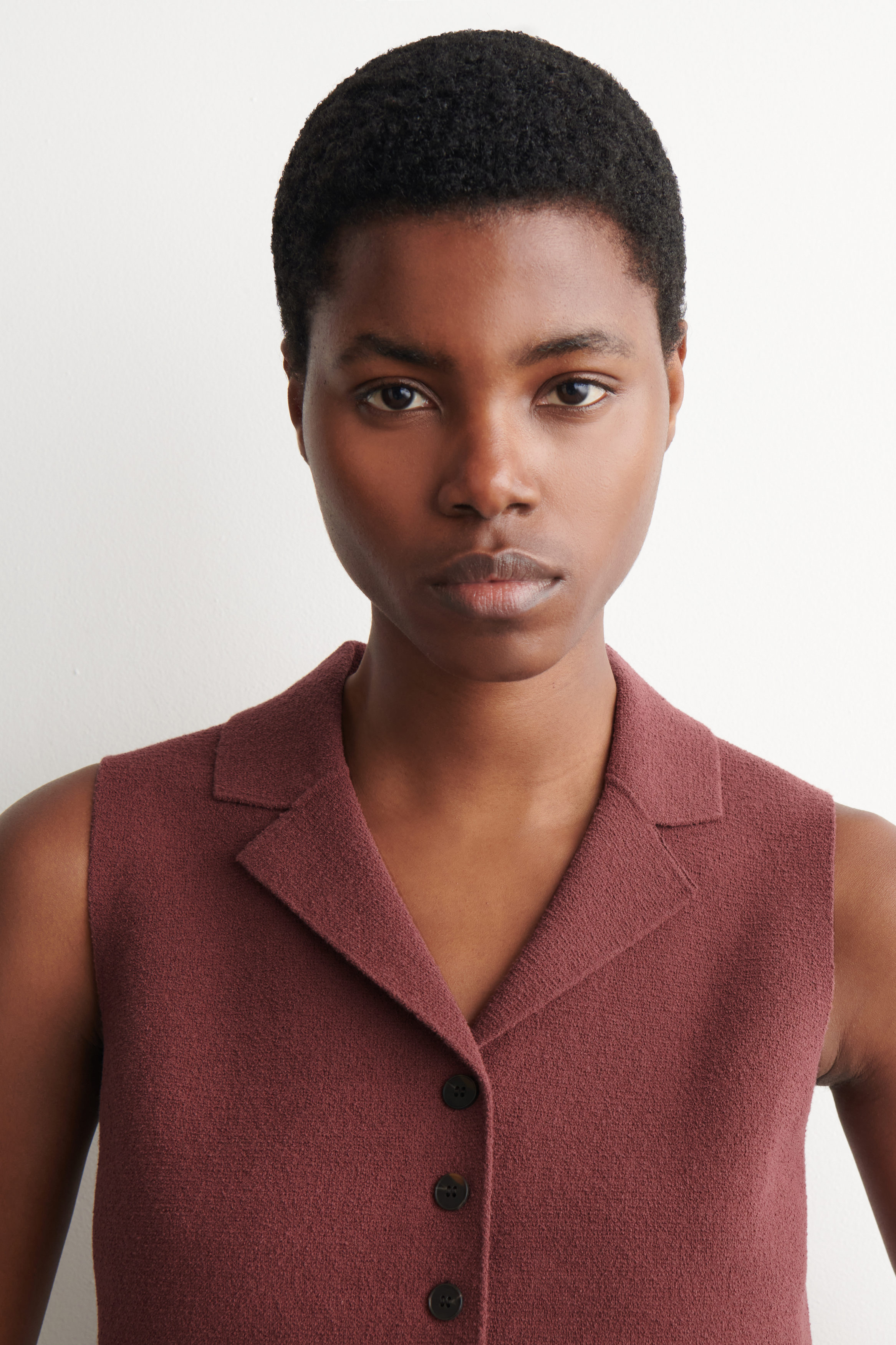 BOUCLÉ-KNIT WAISTCOAT - RUST | COS CA