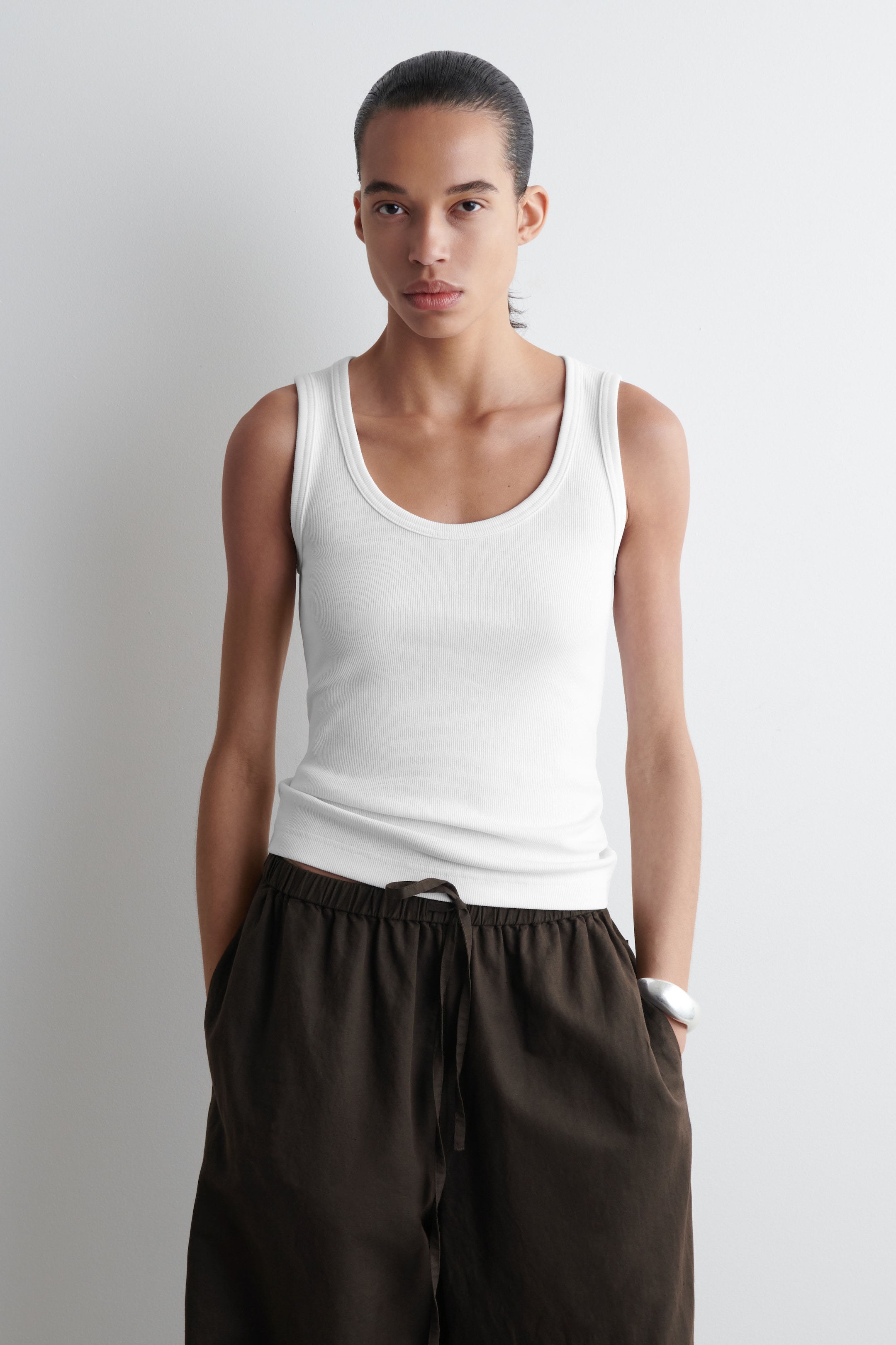View larger image: RIBBED SCOOP-NECK TANK TOP - WHITE - Ladies | H&M GB 1