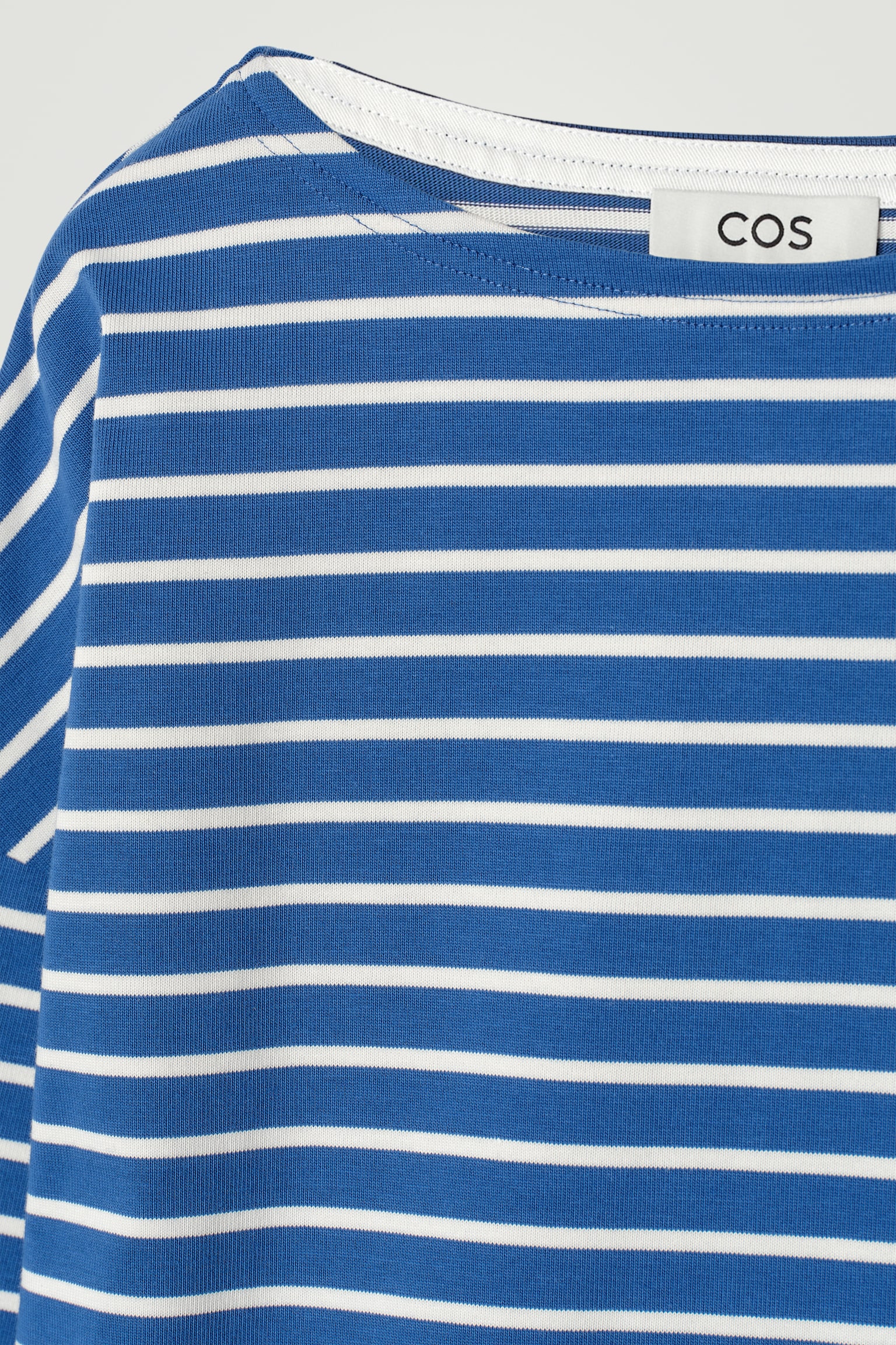 RELAXED STRIPED BOAT-NECK T-SHIRT - BLUE / WHITE / STRIPED - 6