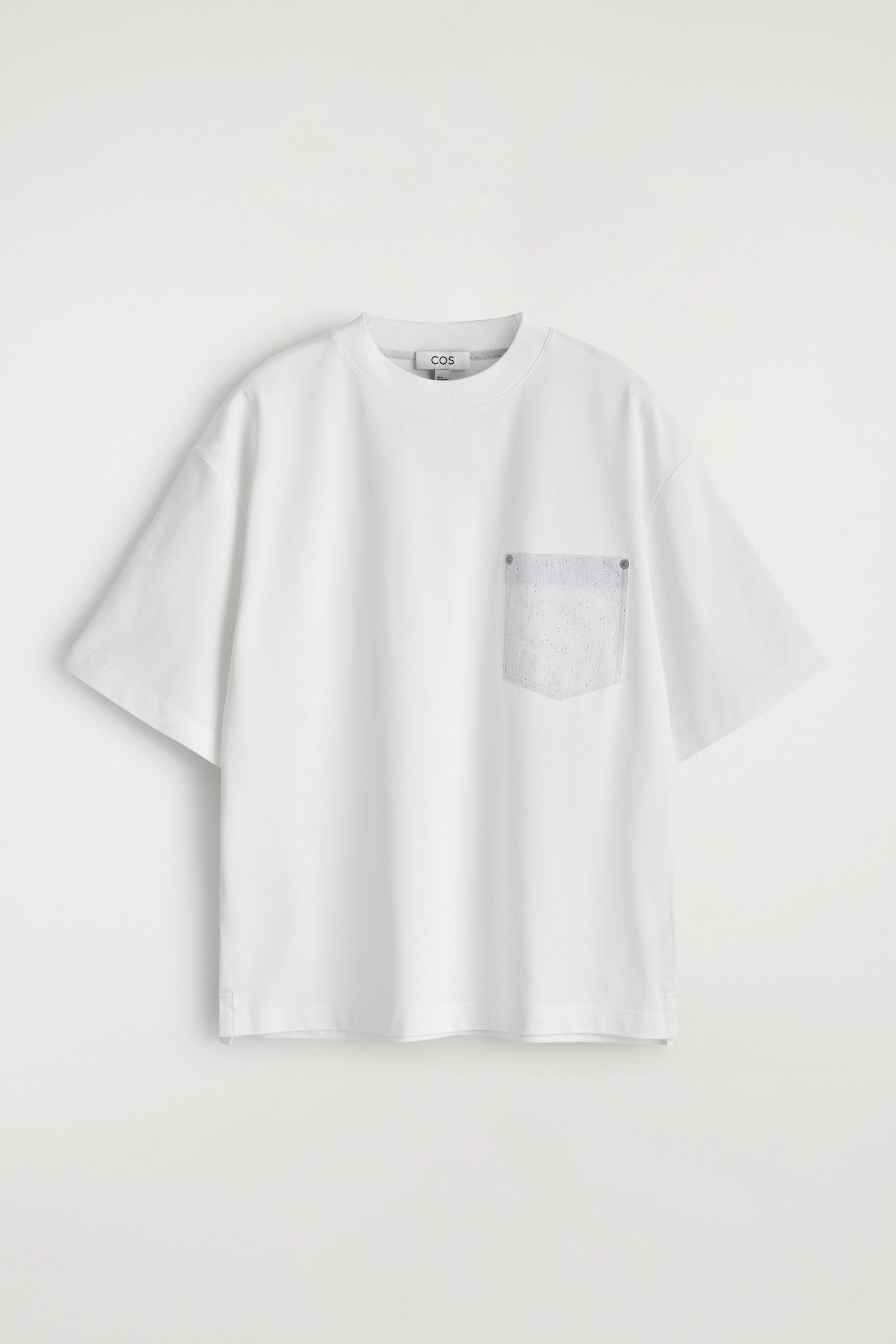 OVERSIZED WOVEN-POCKET T-SHIRT