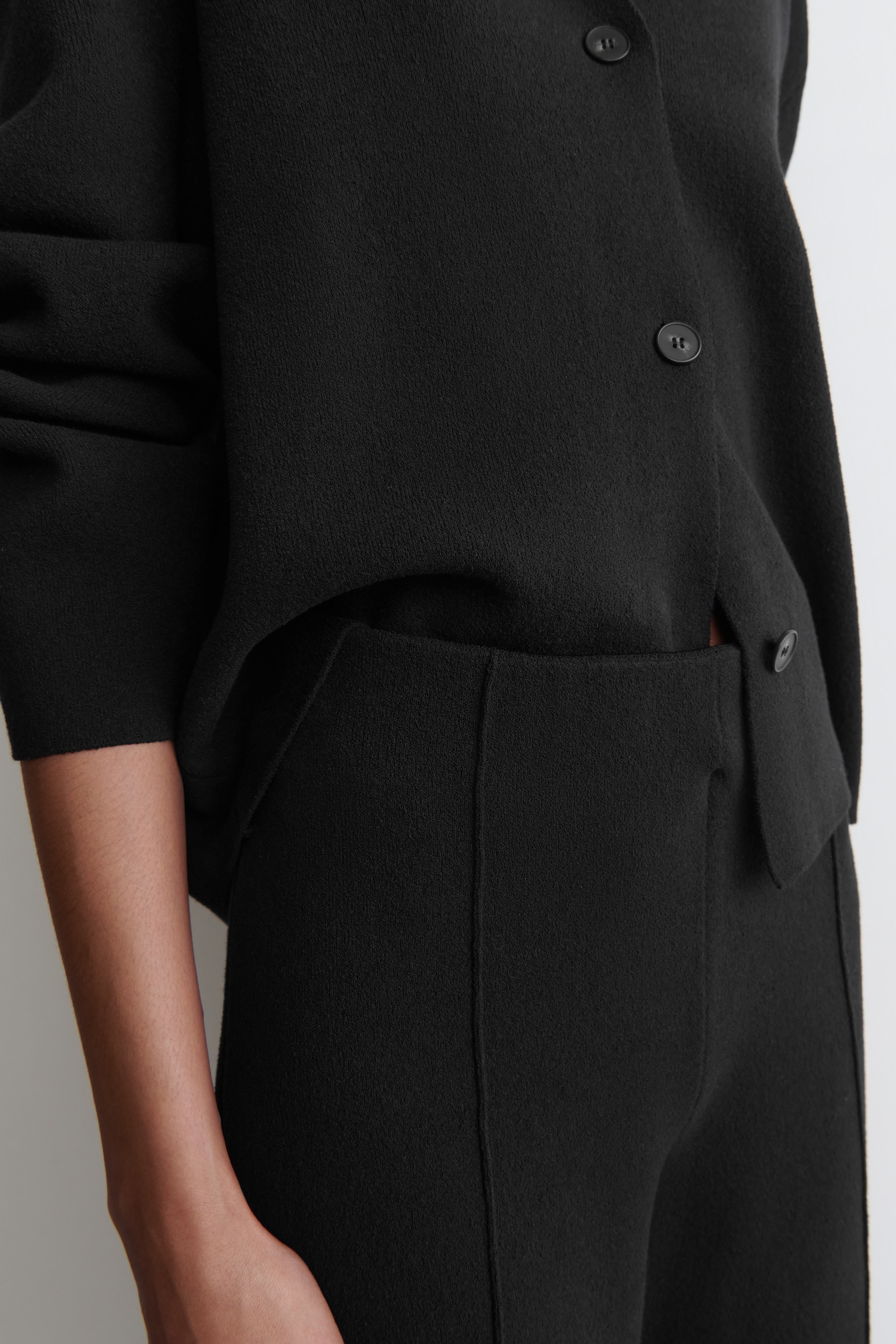 PANTALONI IN MAGLIA A GAMBA DRITTA - NERO - 6