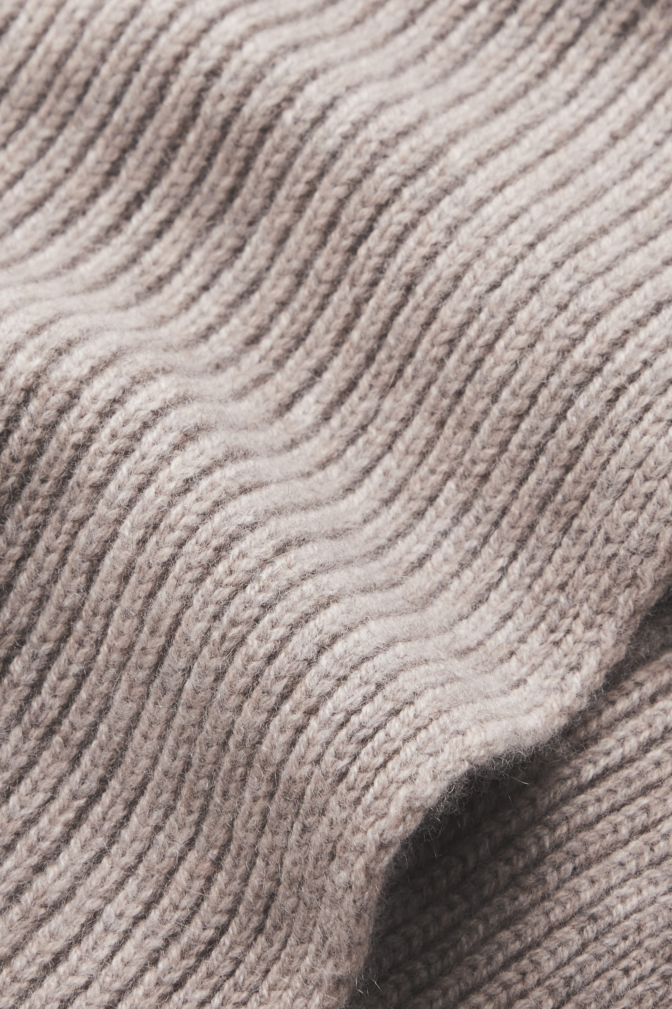 RIBBED WOOL AND CASHMERE SCARF