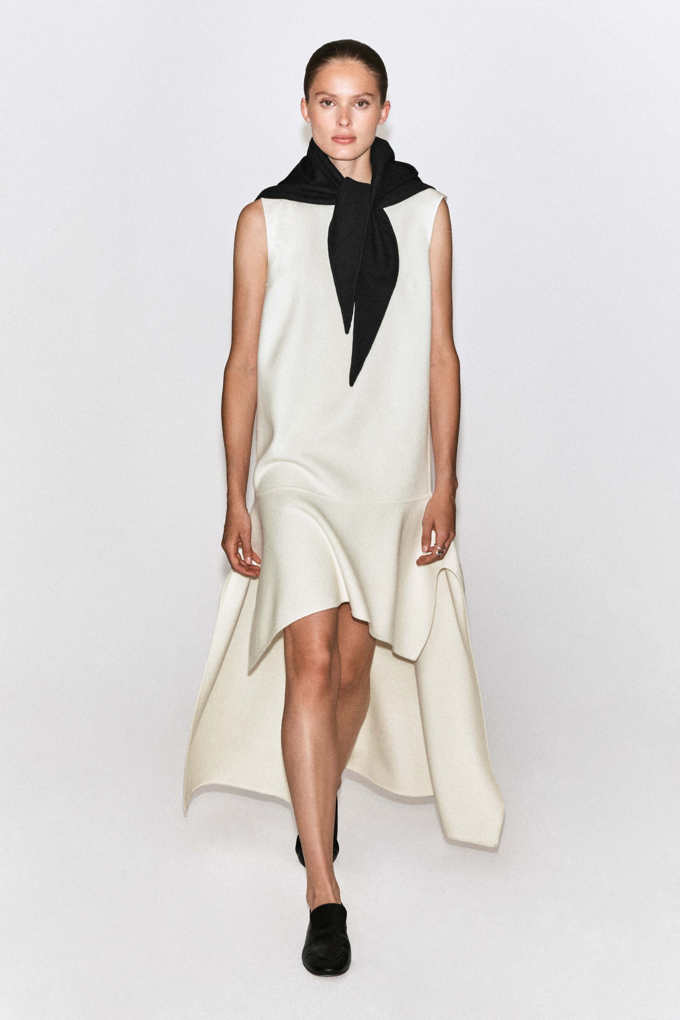 DOUBLE-FACED WOOL-BLEND HOOD - thumbnail 3