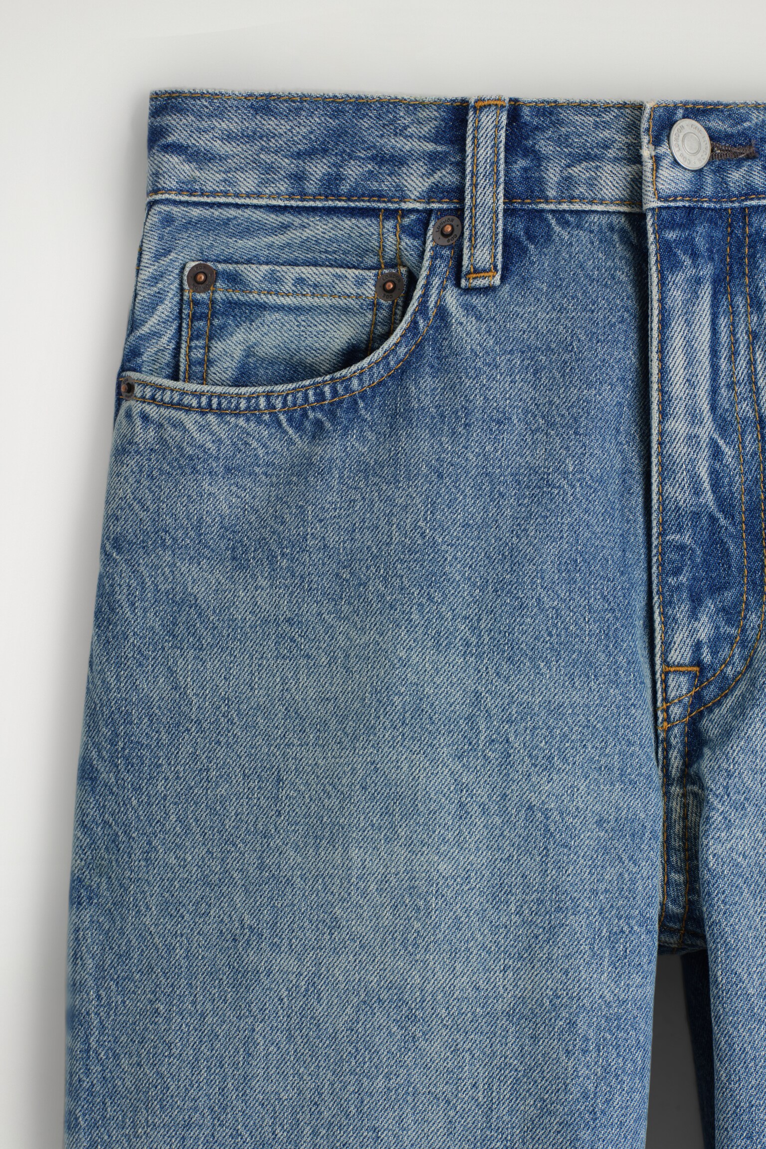 REPRISE STRAIGHT-LEG JEANS - FADED BLUE/DARK INDIGO/DARK BROWN - 6