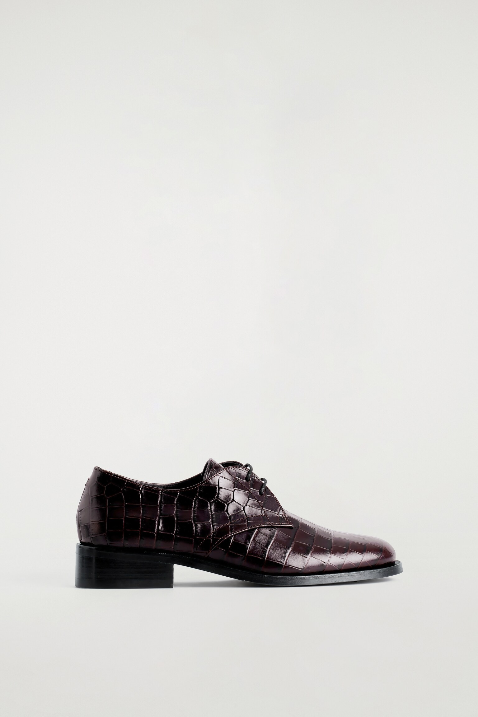 ZAPATOS DERBY DE PIEL EFECTO COCODRILO - MARRÓN OSCURO - 2