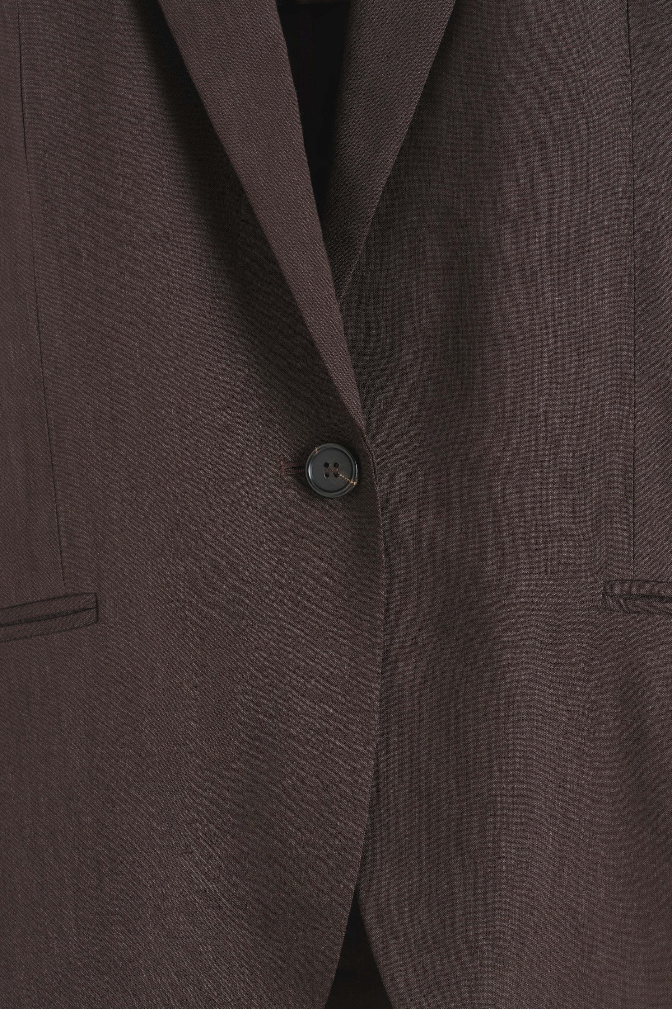 Ver imagen más grande: BLAZER DE LINO CON BOTONADURA SENCILLA - MARRÓN OSCURO - MUJER | H&M ES 7